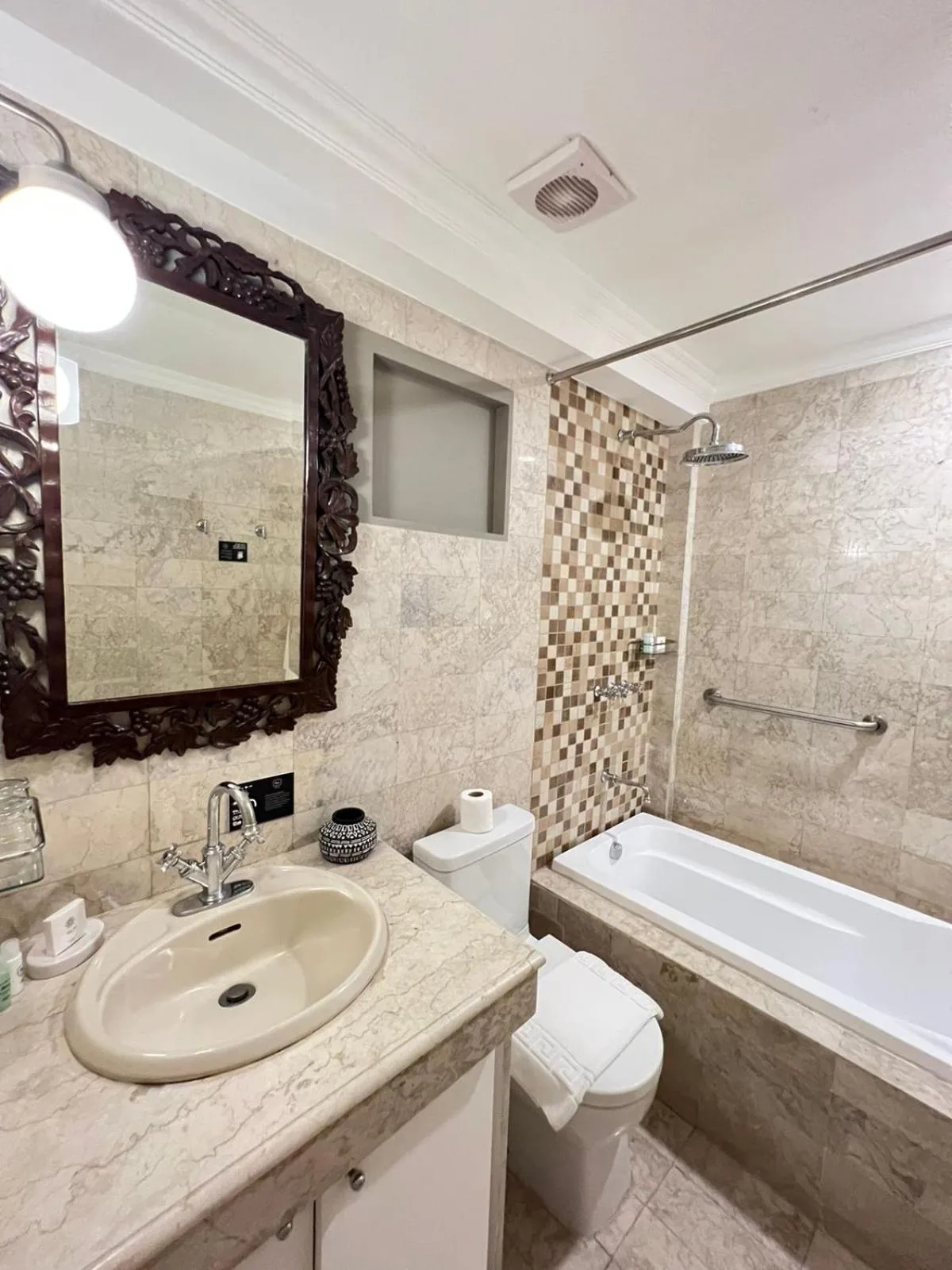 The Henry Suites MiraNila Quezon City