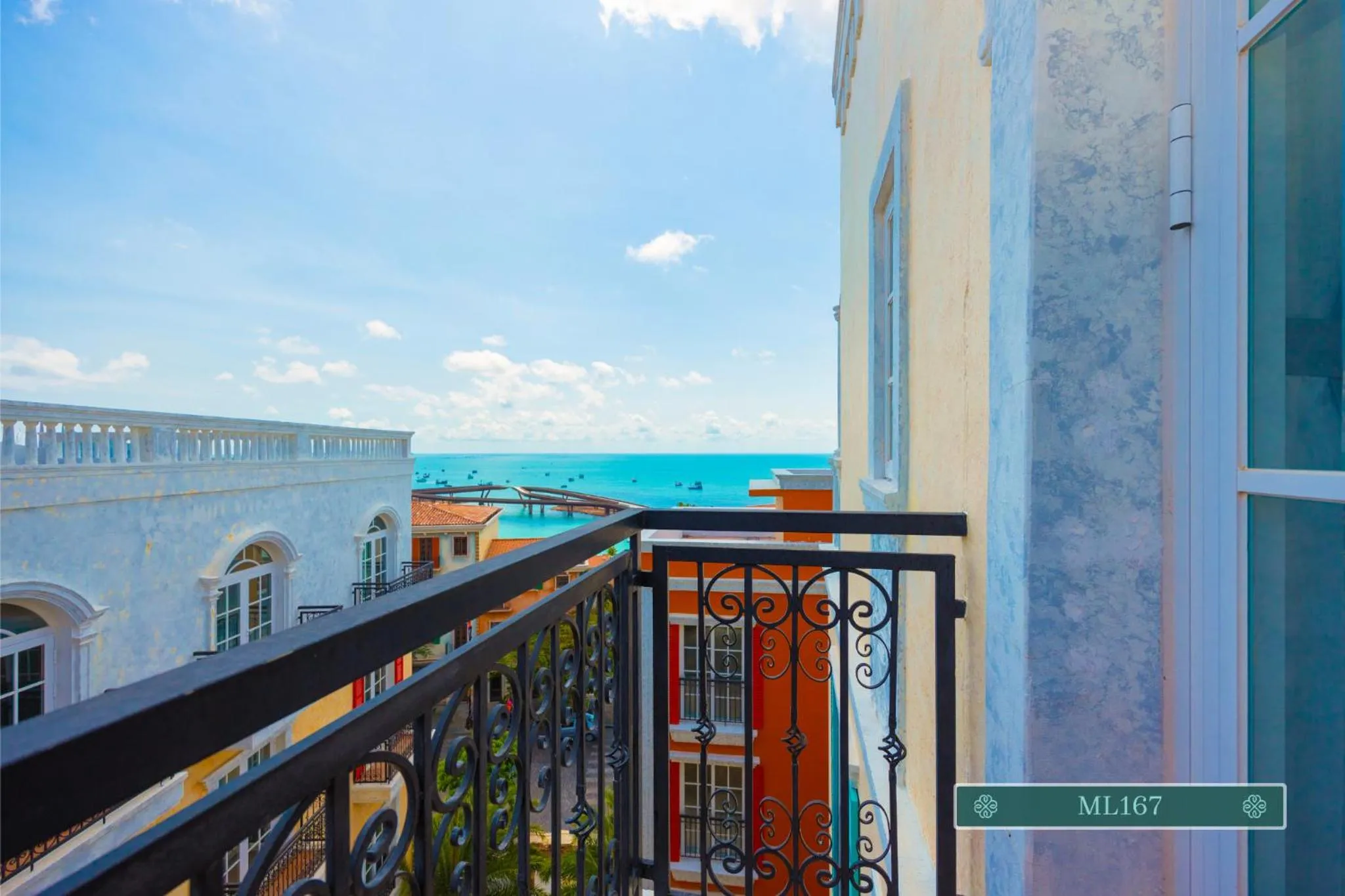 Balcony/Terrace in Merci Hotels - Sunset Town Phu Quoc