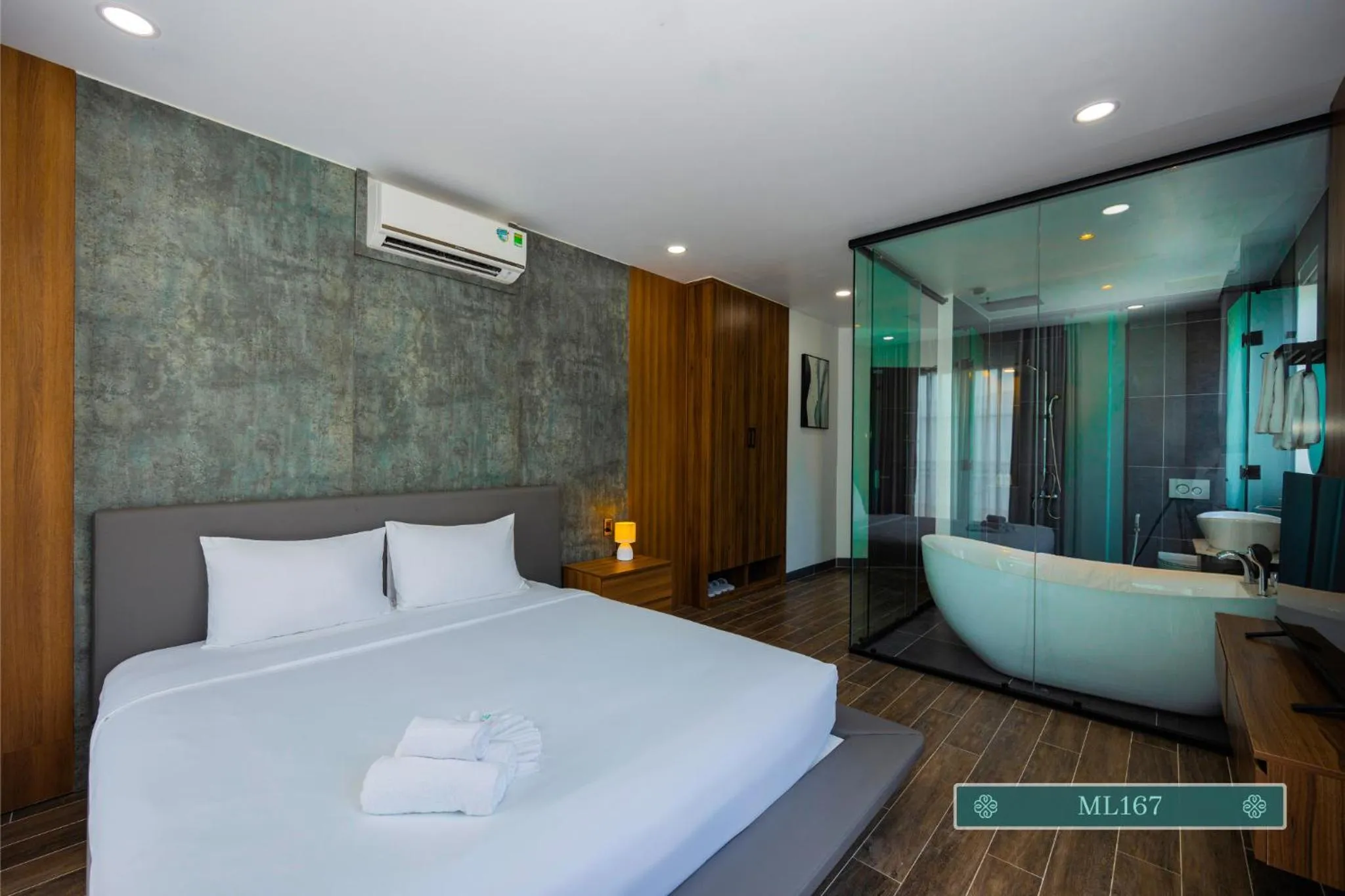 Bed in Merci Hotels - Sunset Town Phu Quoc