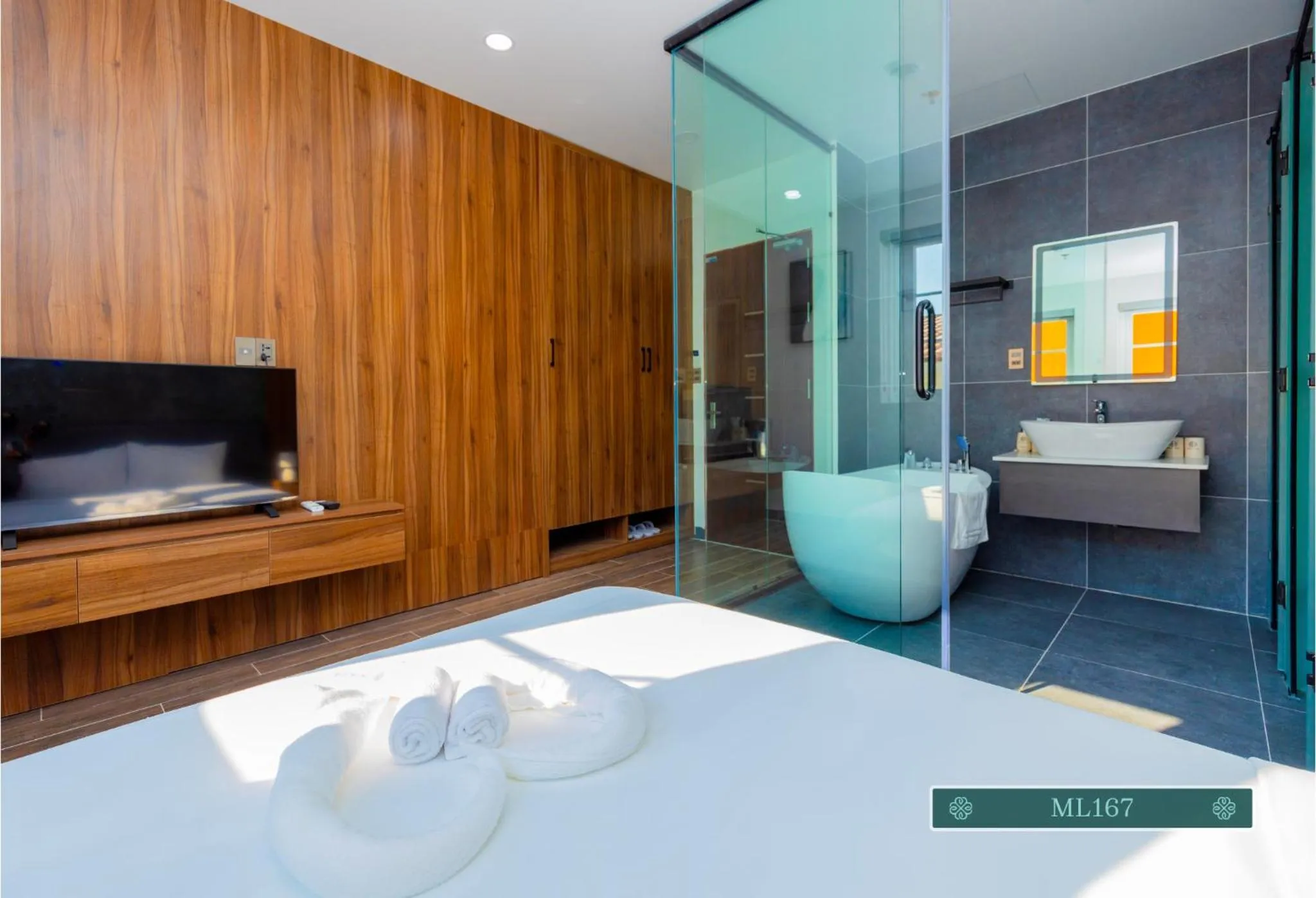 Bed in Merci Hotels - Sunset Town Phu Quoc