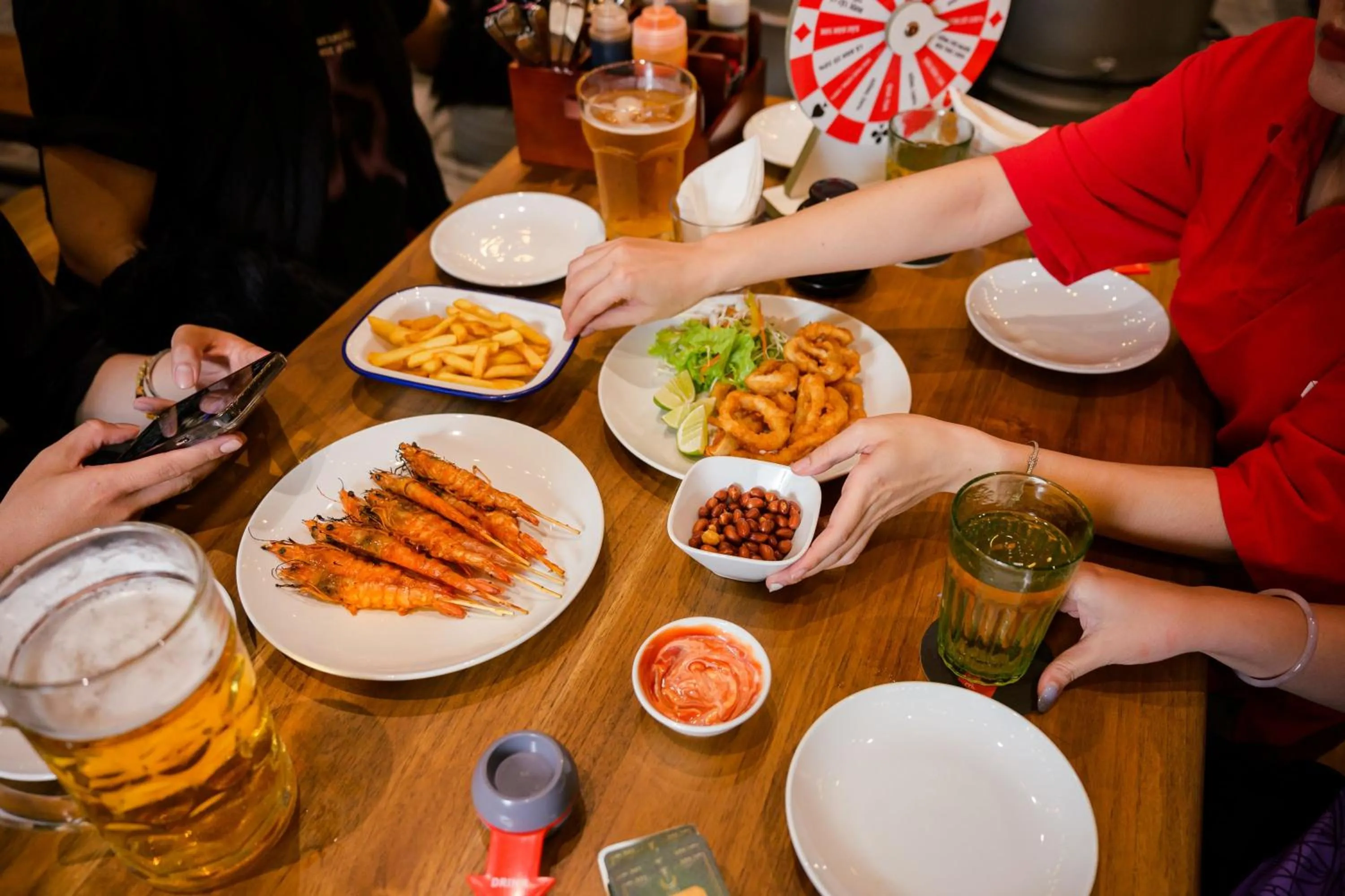 Restaurant/places to eat in Wink Hotel Can Tho Ninh Kieu Wharf - 24hrs Stay & Rooftop Pool Bar