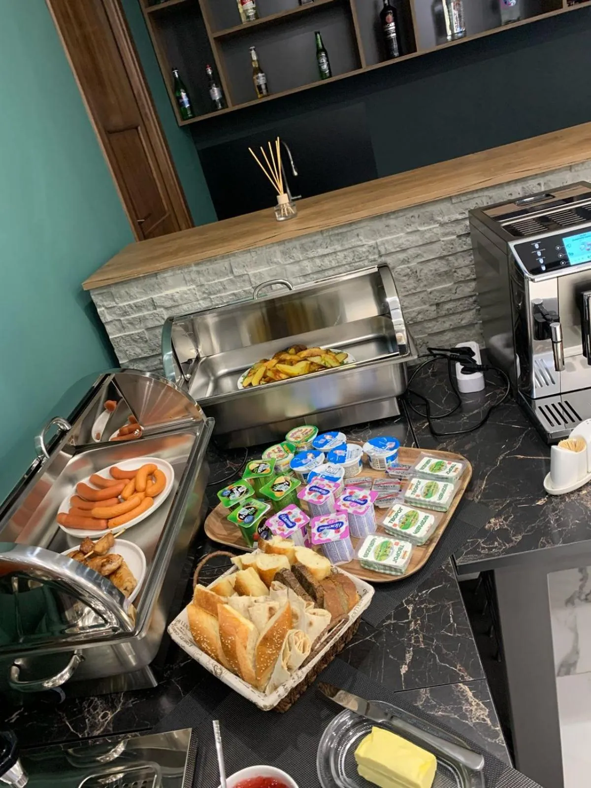 Breakfast in Avenue 23 Boutique Hotel