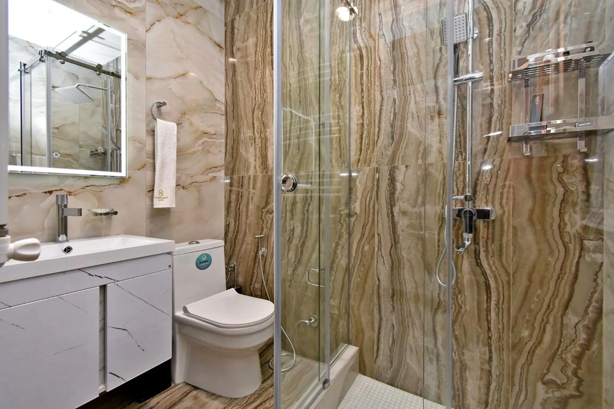 Shower in Avenue 23 Boutique Hotel