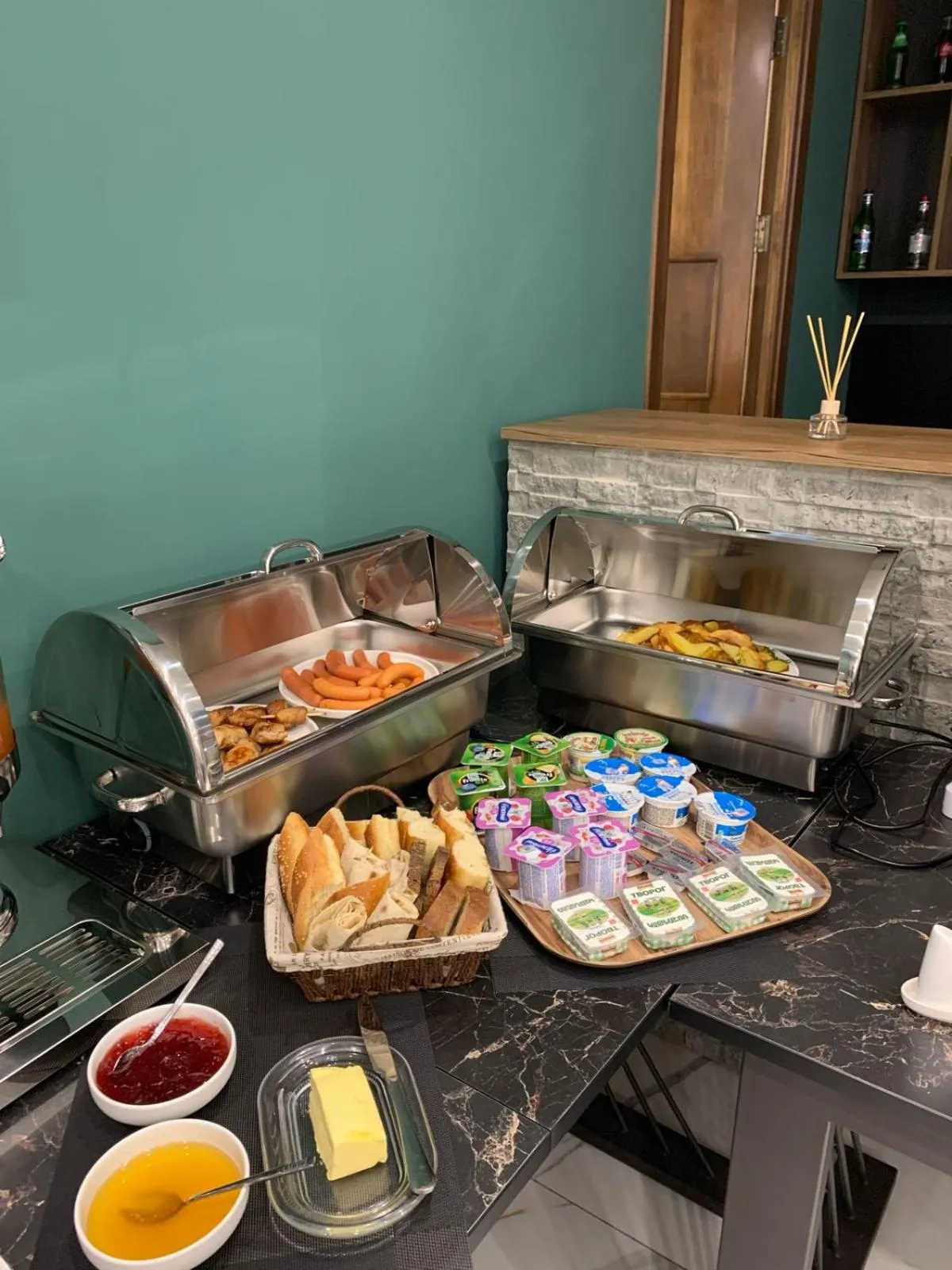 Breakfast in Avenue 23 Boutique Hotel