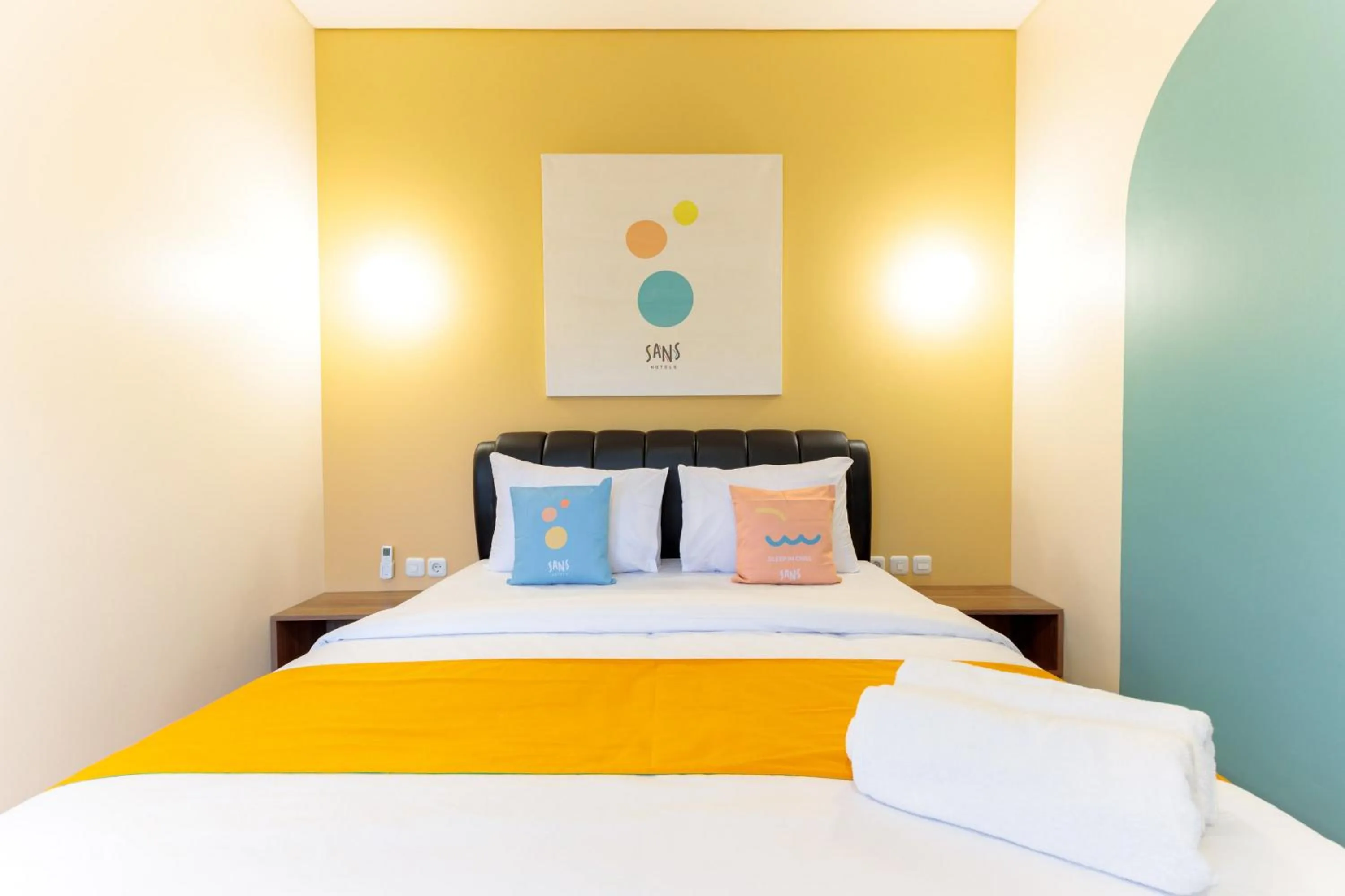 Bed in Sans Hotel Kelapa Gading Jakarta