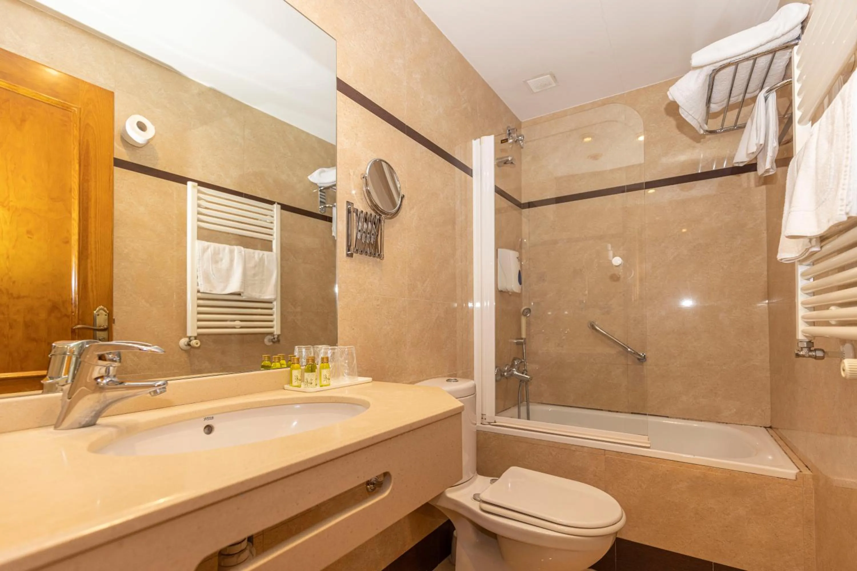 Bathroom in Hotel Solana