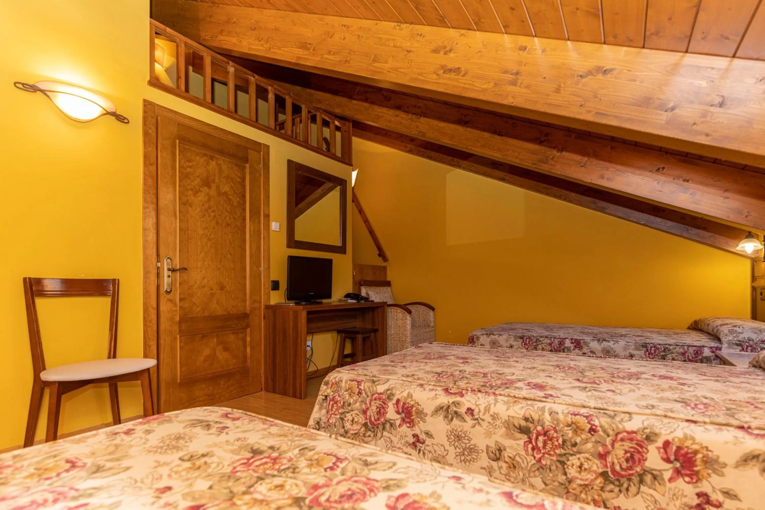 Photo of the whole room, Bed in Hotel Solana