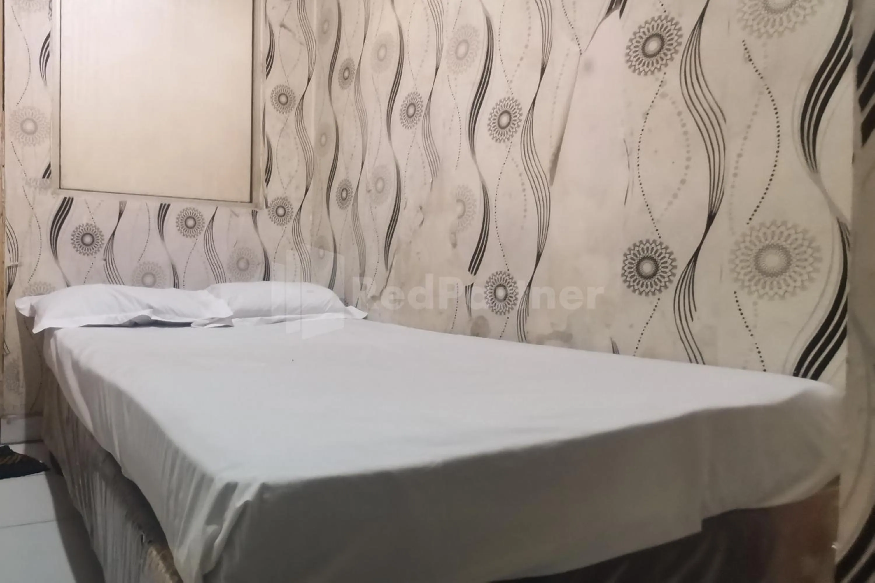 Bed in Tangki Residence 1 RedPartner