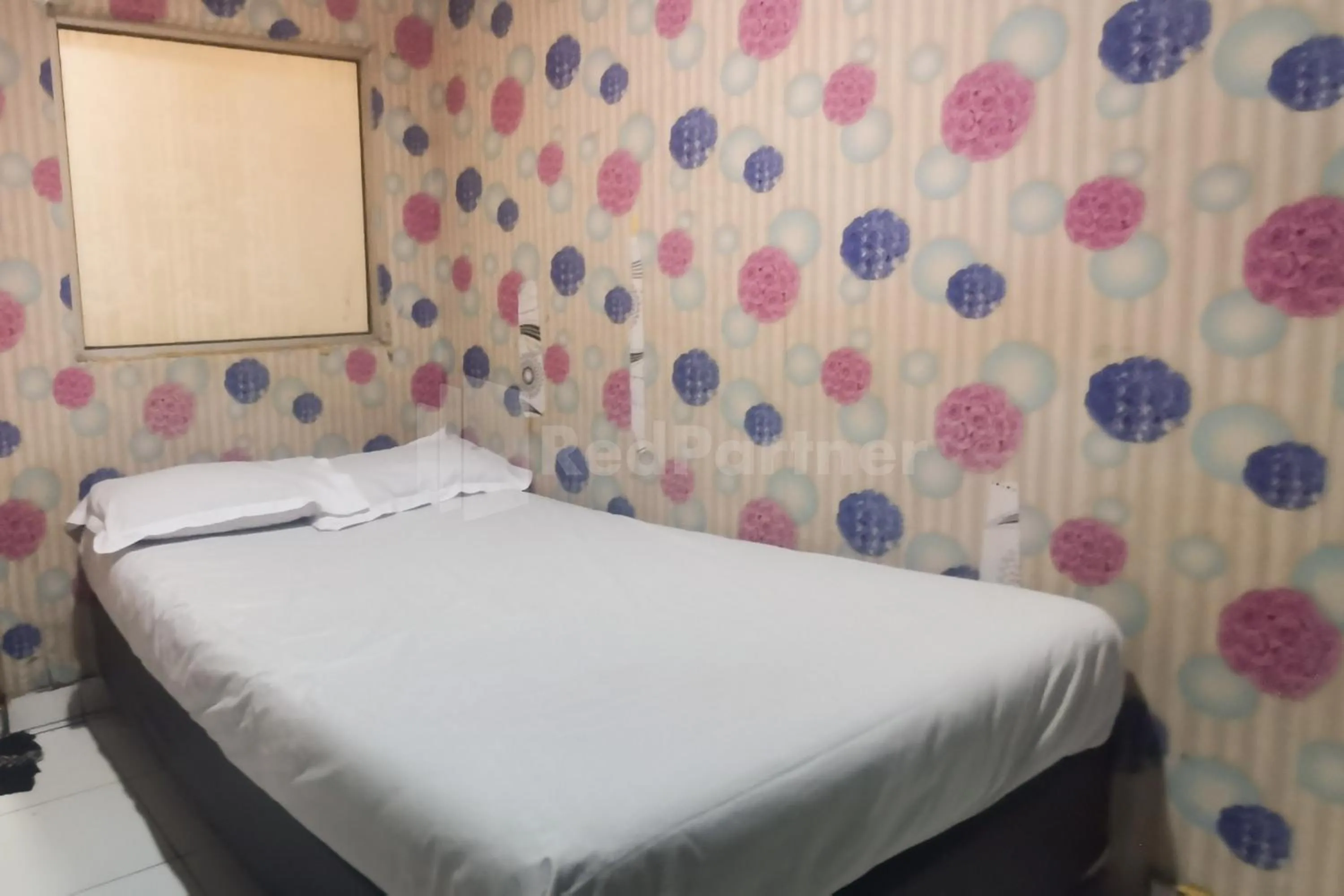 Bed in Tangki Residence 1 RedPartner