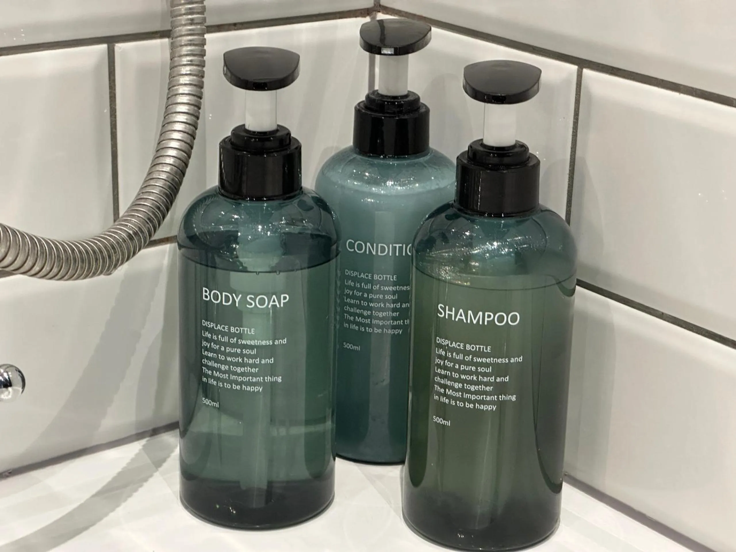 Bathroom in Stonehenge Cottages