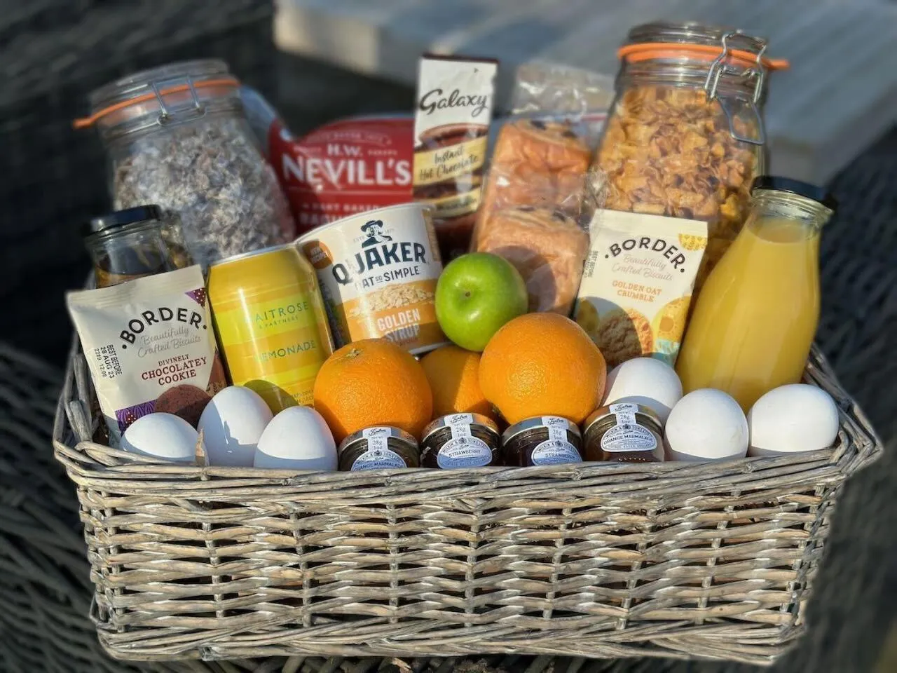 Food and drinks in Stonehenge Cottages