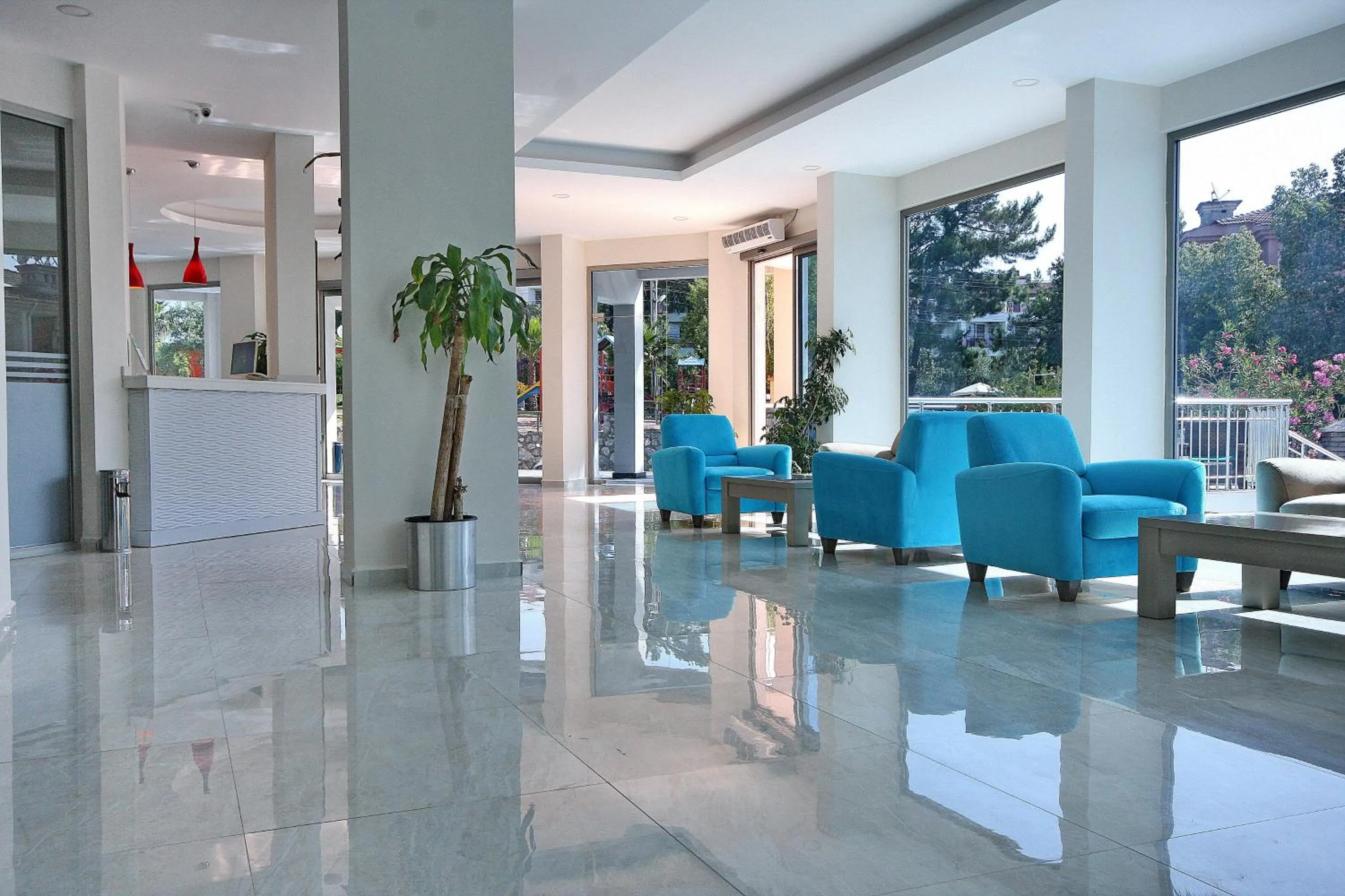 Lobby or reception in Palmea Hotel