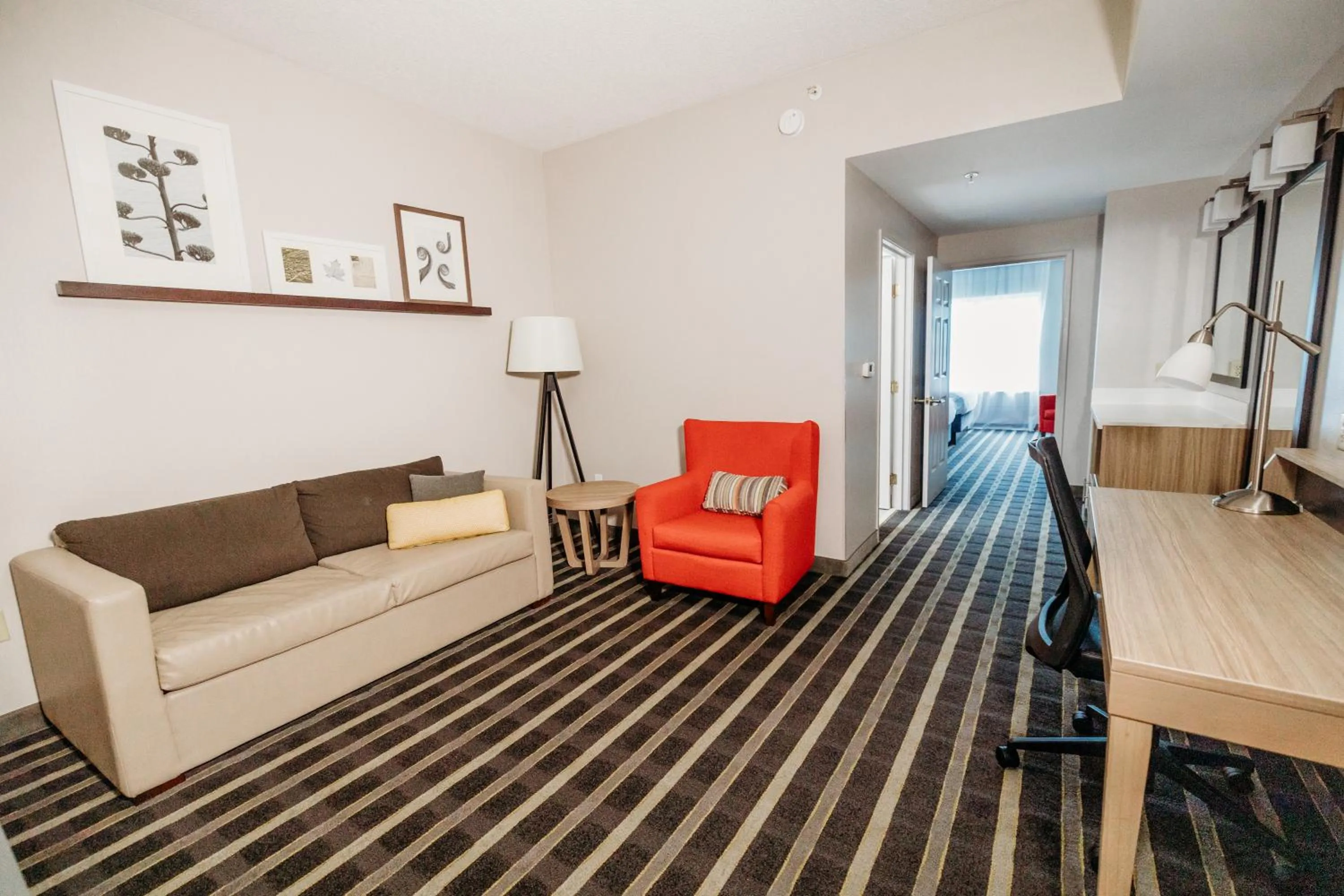 Seating area in Parkview Inn & Suites, Lancaster Amish Country, PA