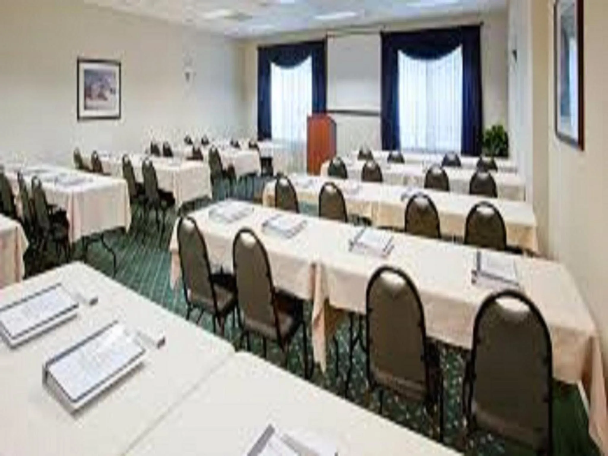 Business facilities in Parkview Inn & Suites, Lancaster Amish Country, PA