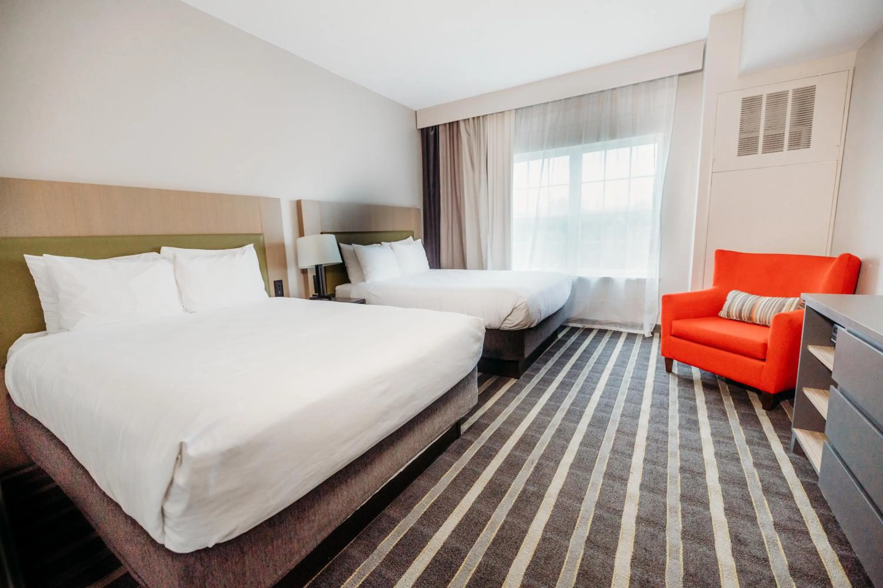 Bedroom, Bed in Parkview Inn & Suites, Lancaster Amish Country, PA