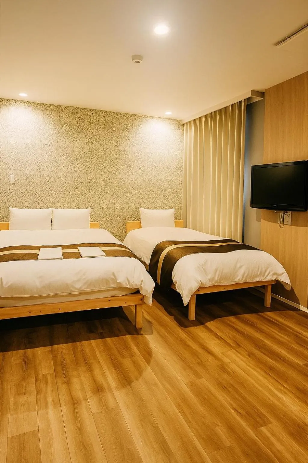 Bed in Beppu onsen Resort Stay Spa Tsurumi