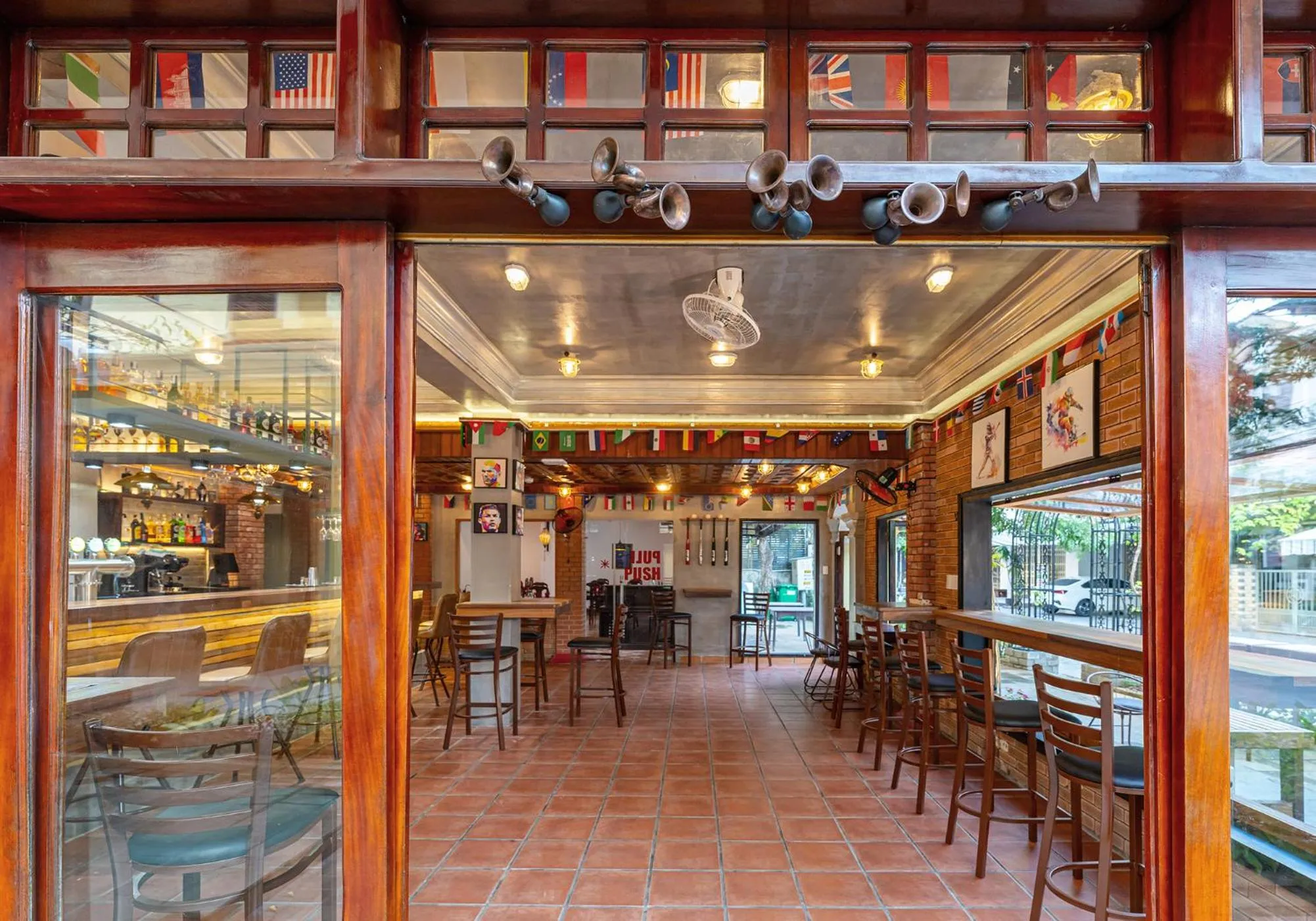 Lounge or bar in ANNAM HERITAGE Boutique Hotel & Spa