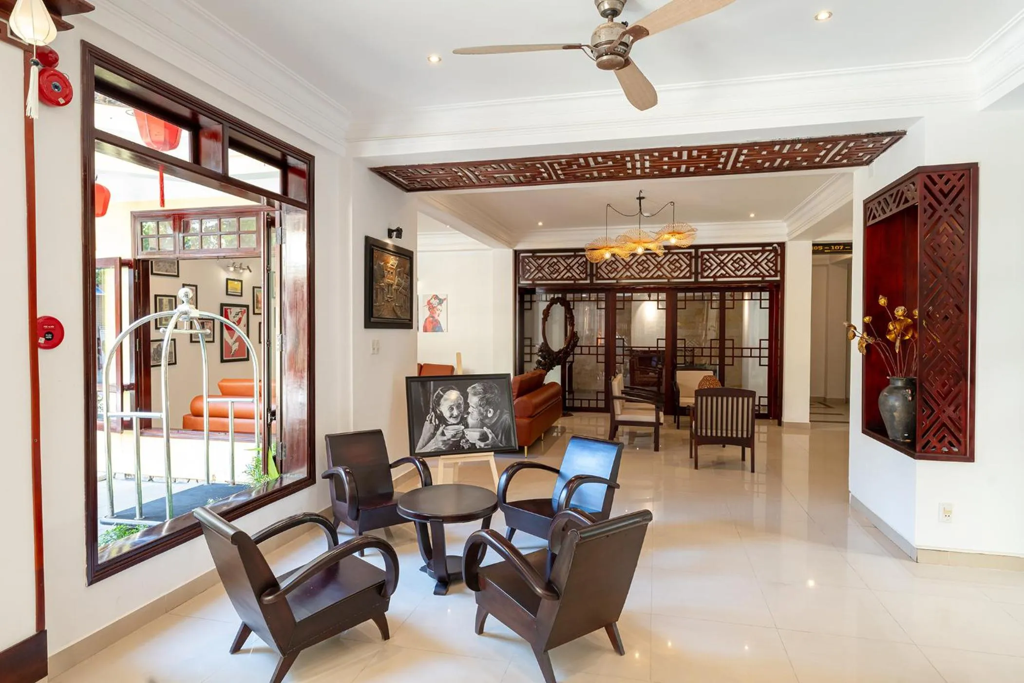 Lobby or reception in ANNAM HERITAGE Boutique Hotel & Spa