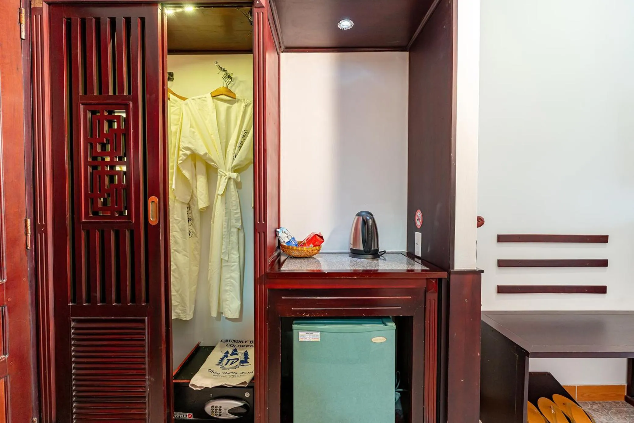 minibar in ANNAM HERITAGE Boutique Hotel & Spa