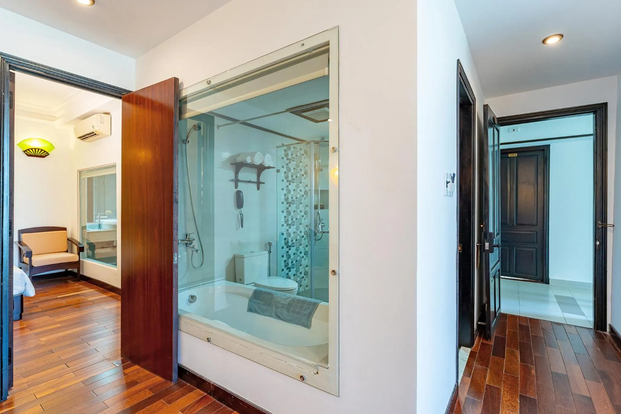 Shower, Bed in ANNAM HERITAGE Boutique Hotel & Spa