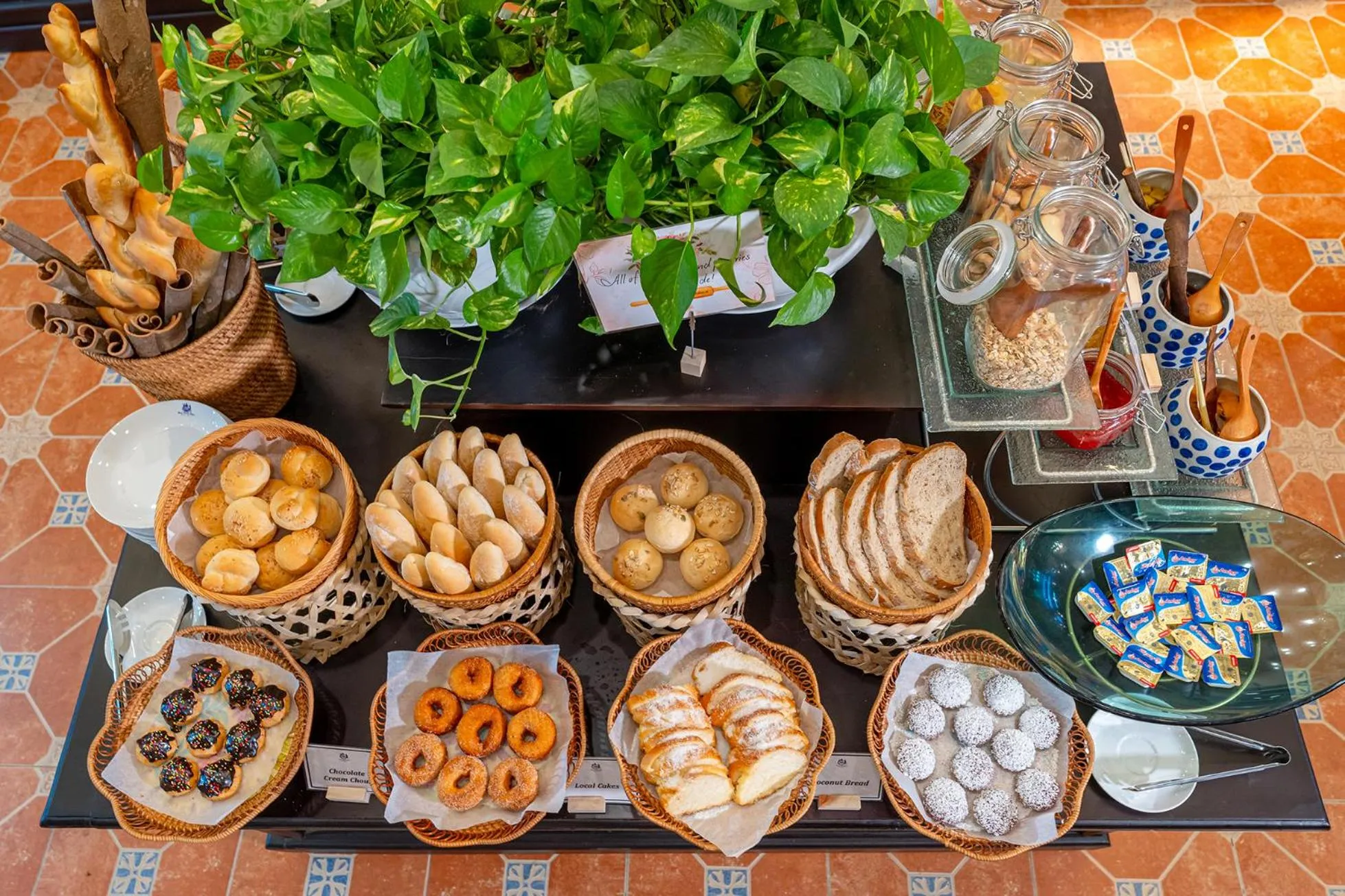 Food and drinks in ANNAM HERITAGE Boutique Hotel & Spa