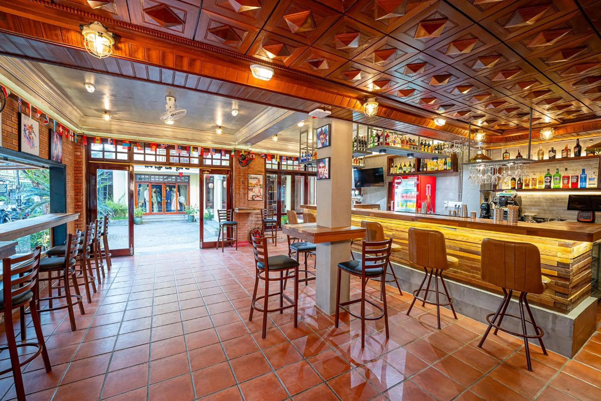 Lounge or bar in ANNAM HERITAGE Boutique Hotel & Spa