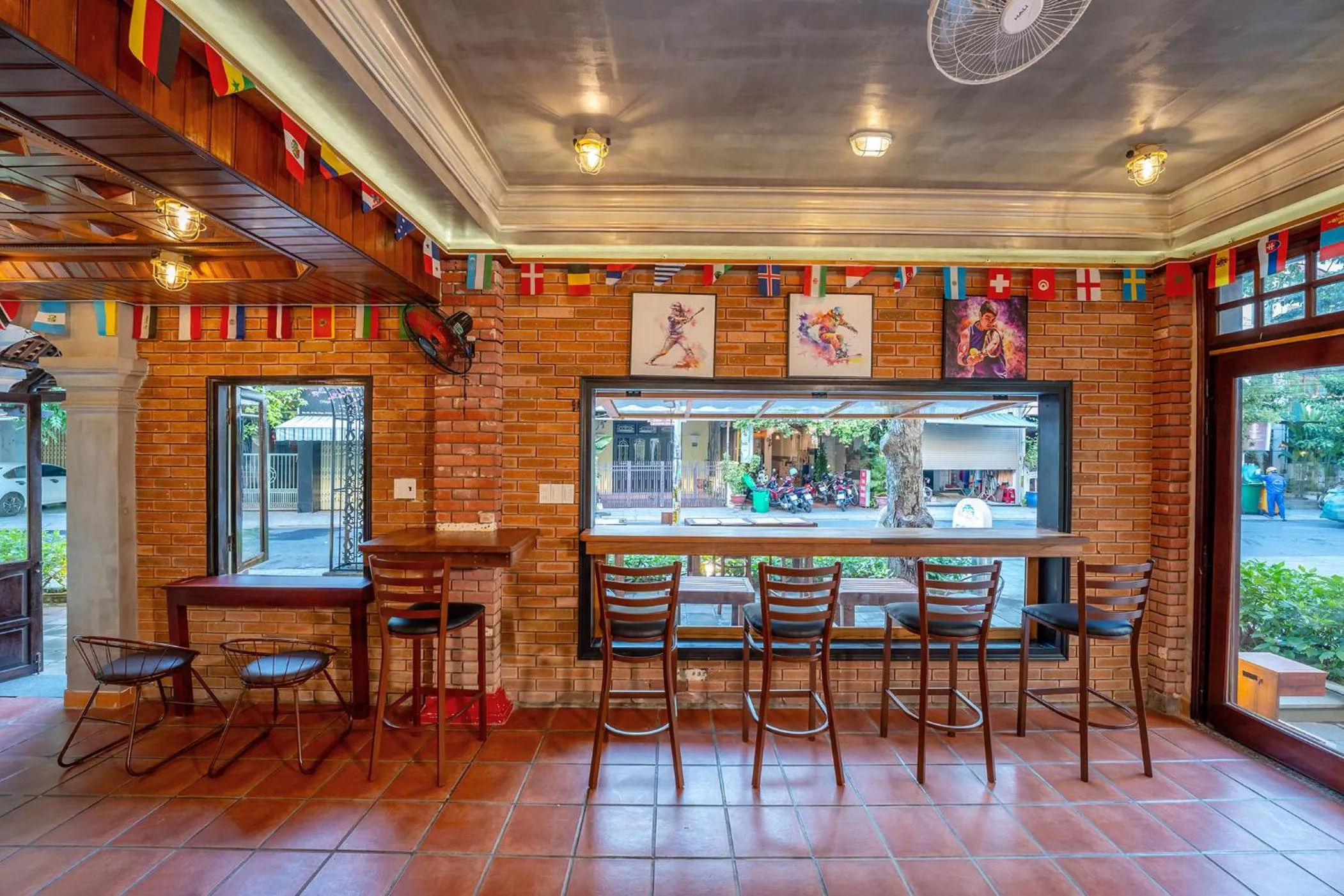 Lounge or bar in ANNAM HERITAGE Boutique Hotel & Spa