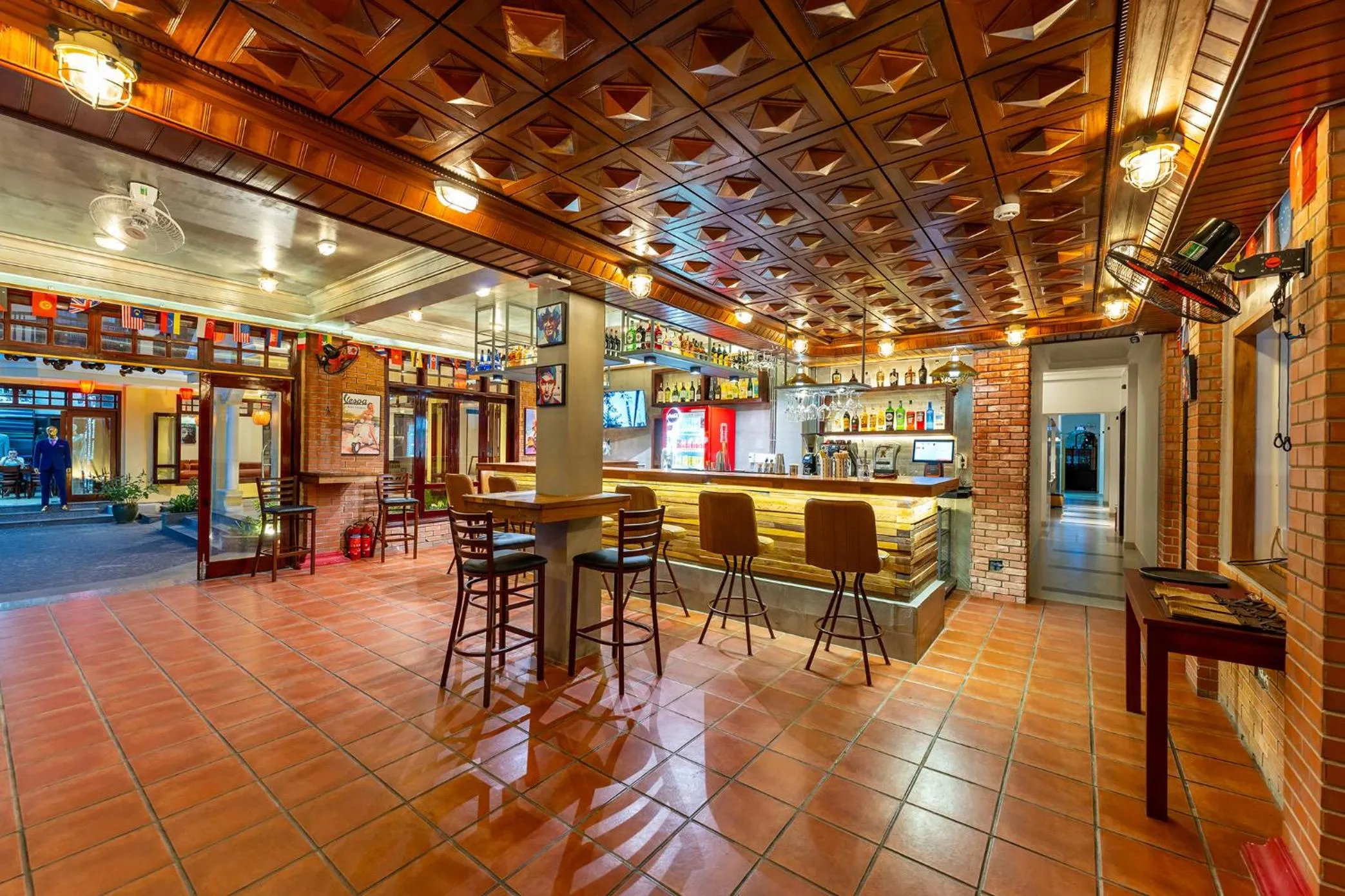 Lounge or bar in ANNAM HERITAGE Boutique Hotel & Spa