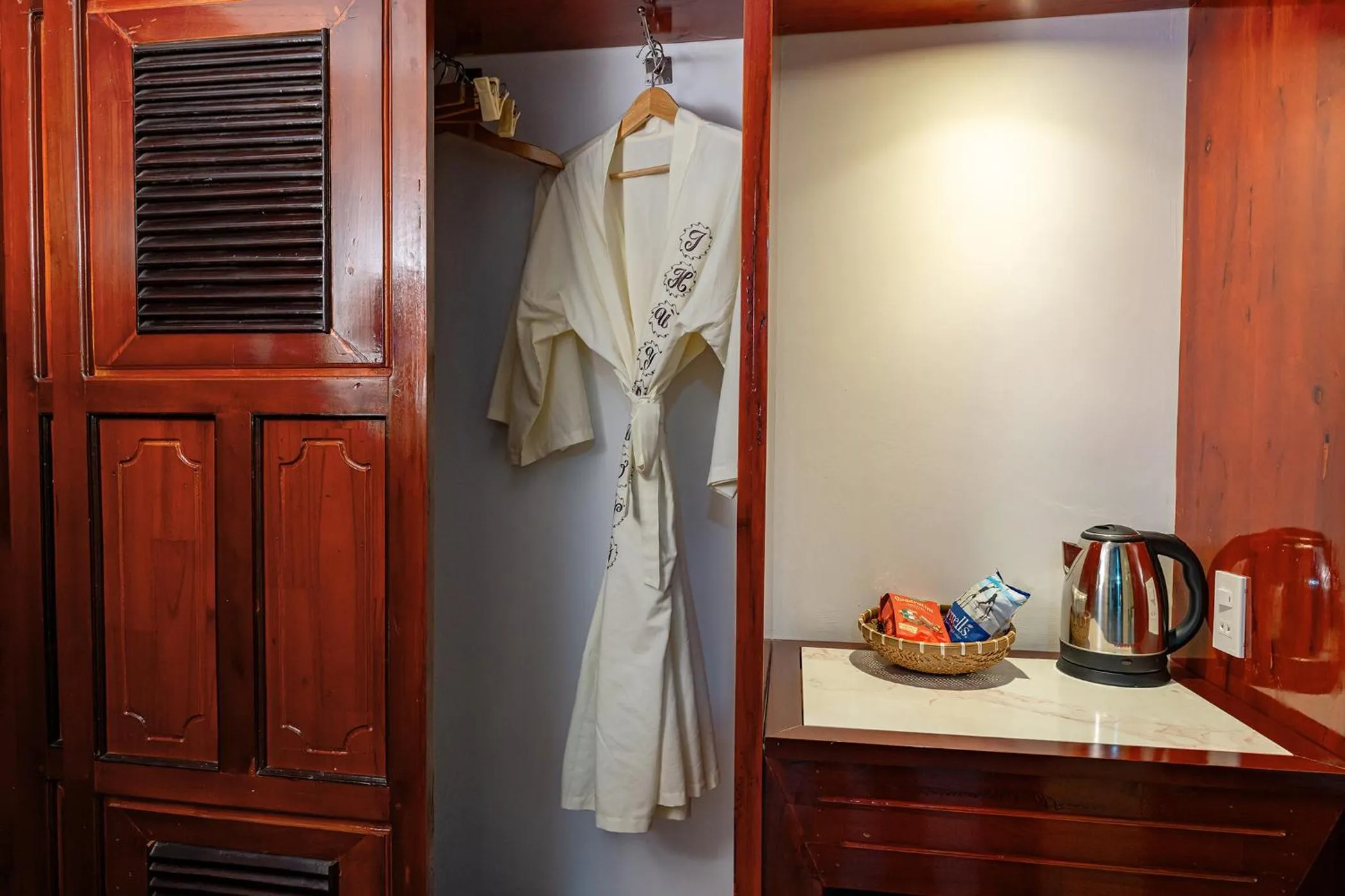 Coffee/tea facilities in ANNAM HERITAGE Boutique Hotel & Spa