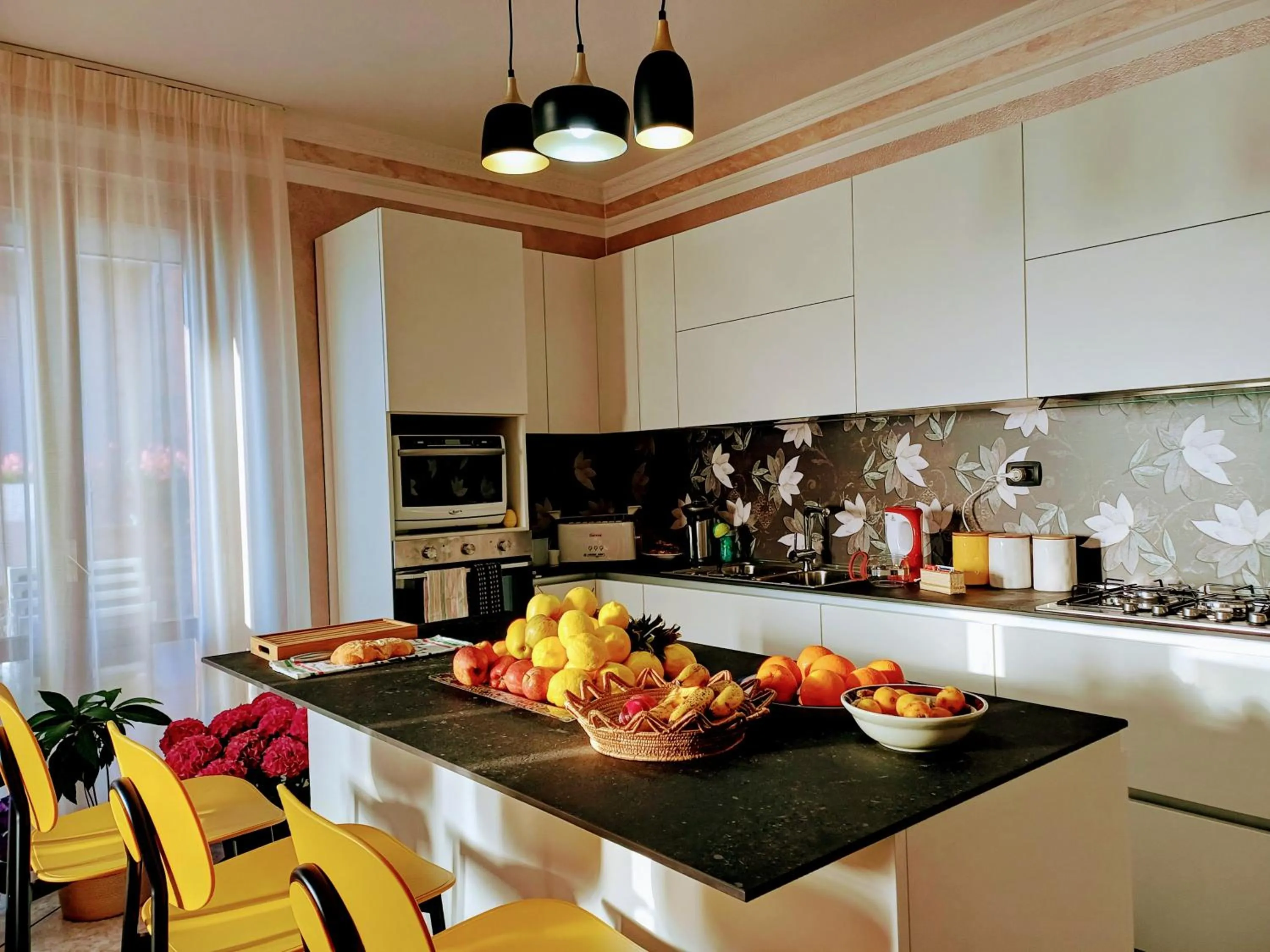 Kitchen or kitchenette in Monti e Mare