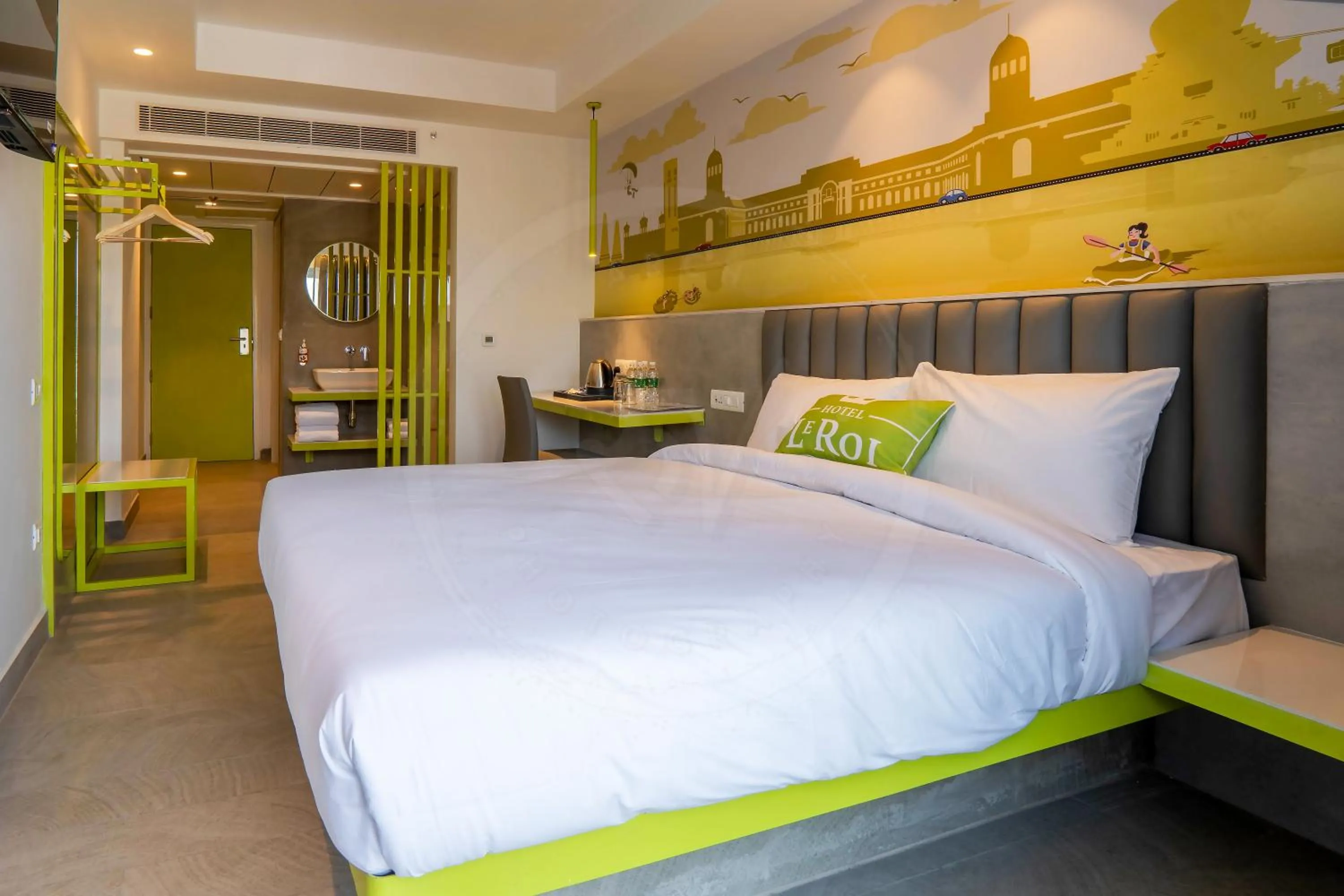 Bedroom, Bed in Le Roi Dehradun at Dehradun Railway Station