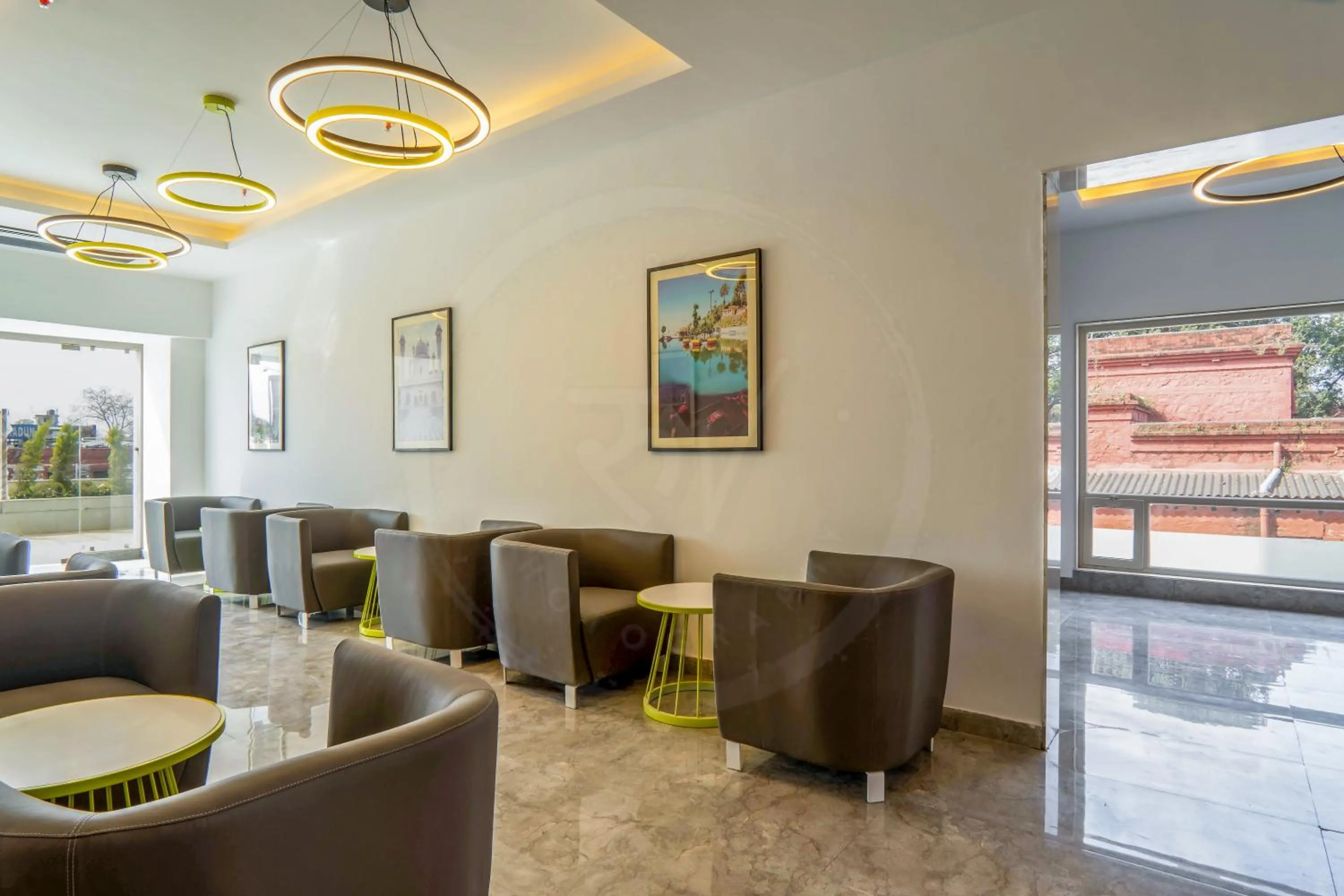 Seating area in Le Roi Dehradun at Dehradun Railway Station