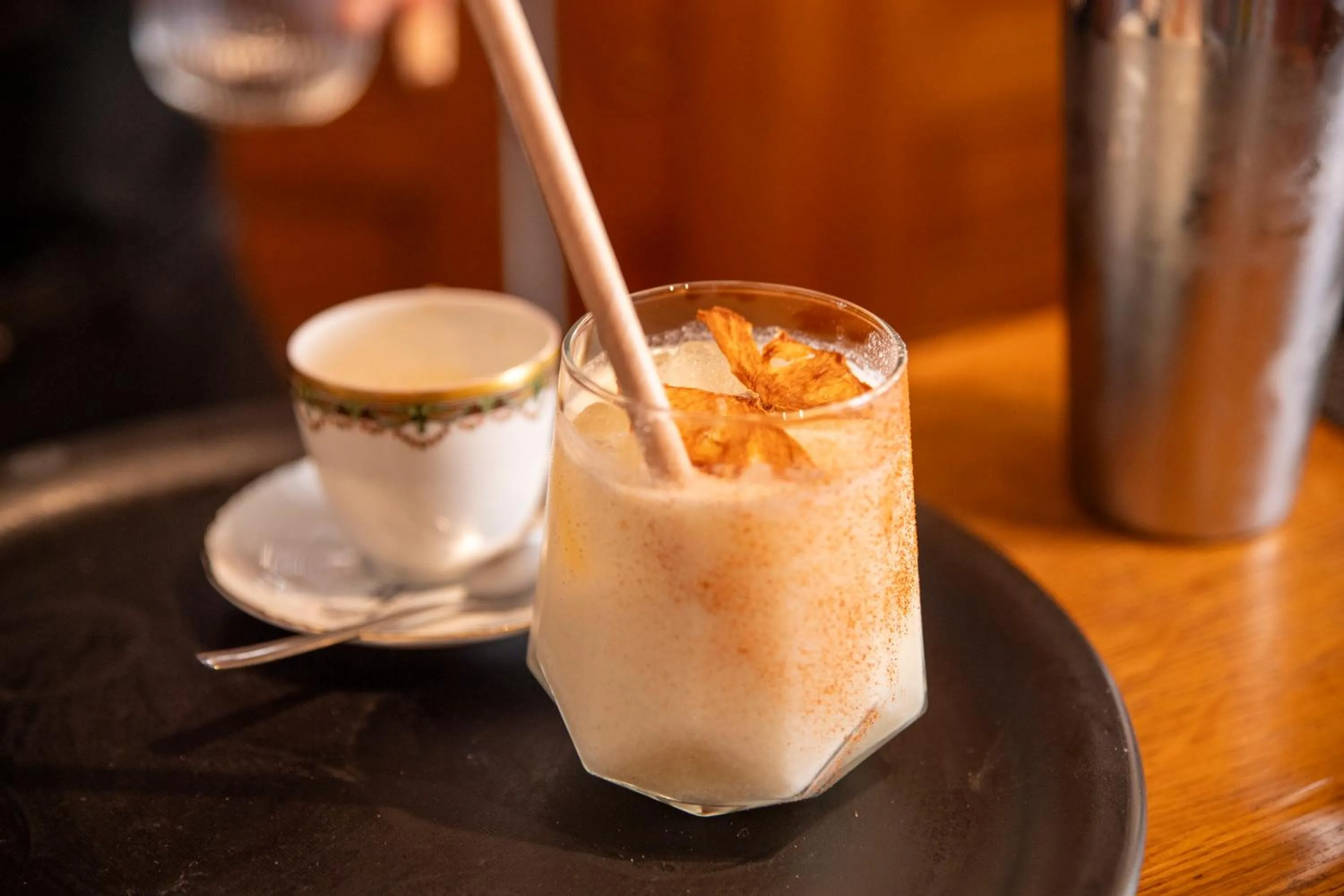 Lounge or bar in Hôtel de la Poste à Avallon, Bourgogne