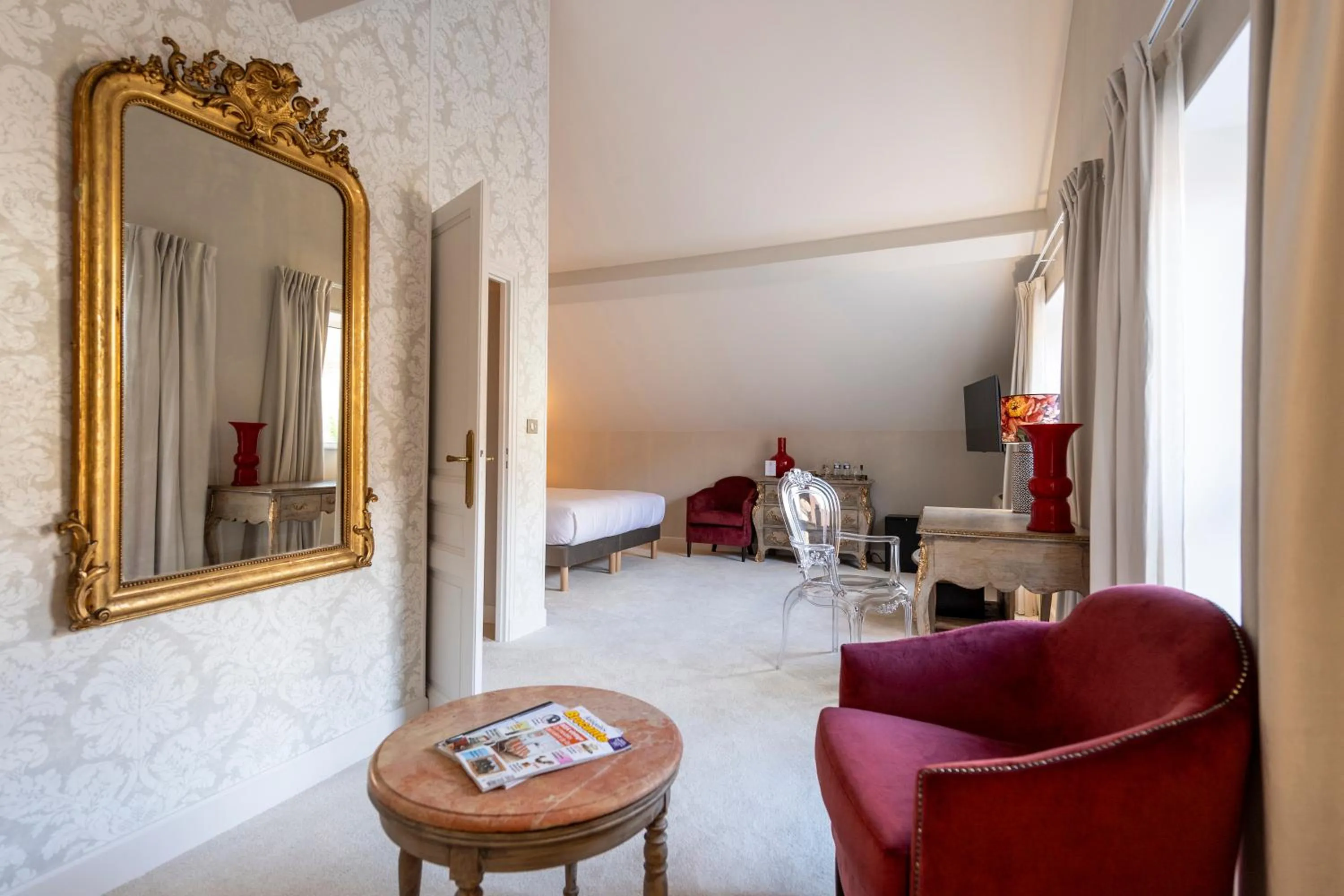 Seating area in Hôtel de la Poste à Avallon, Bourgogne