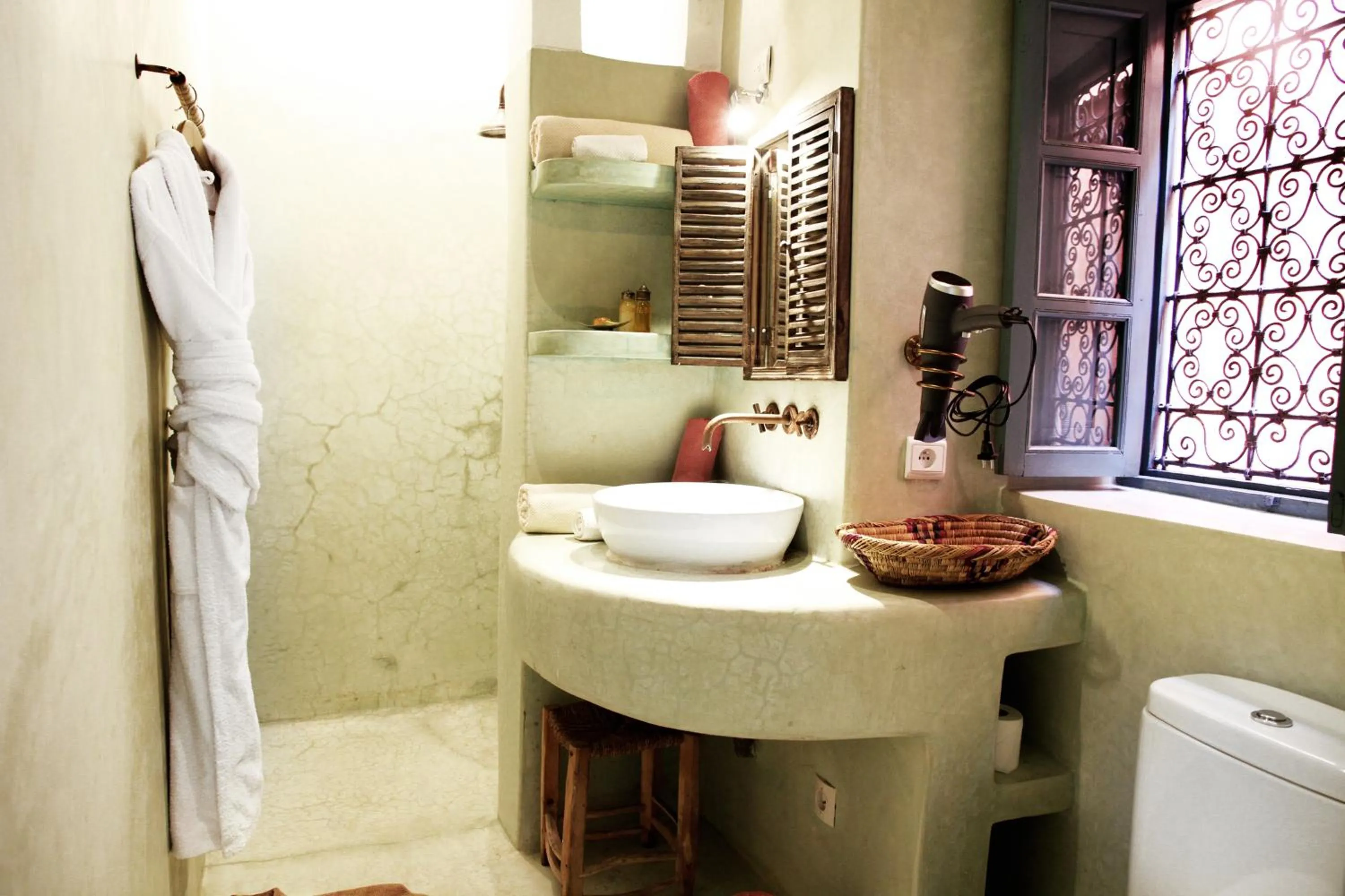 Toilet in Riad 11 Zitoune