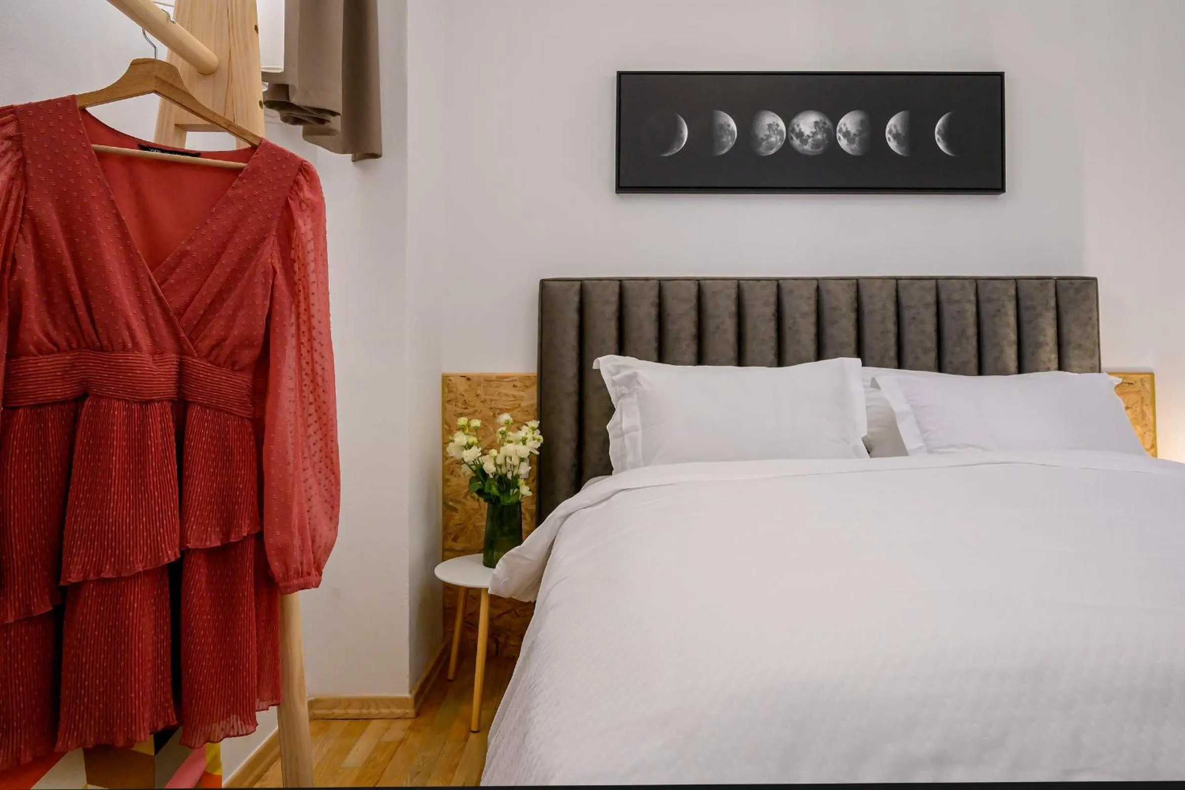 Bed in Yellow house with private parking