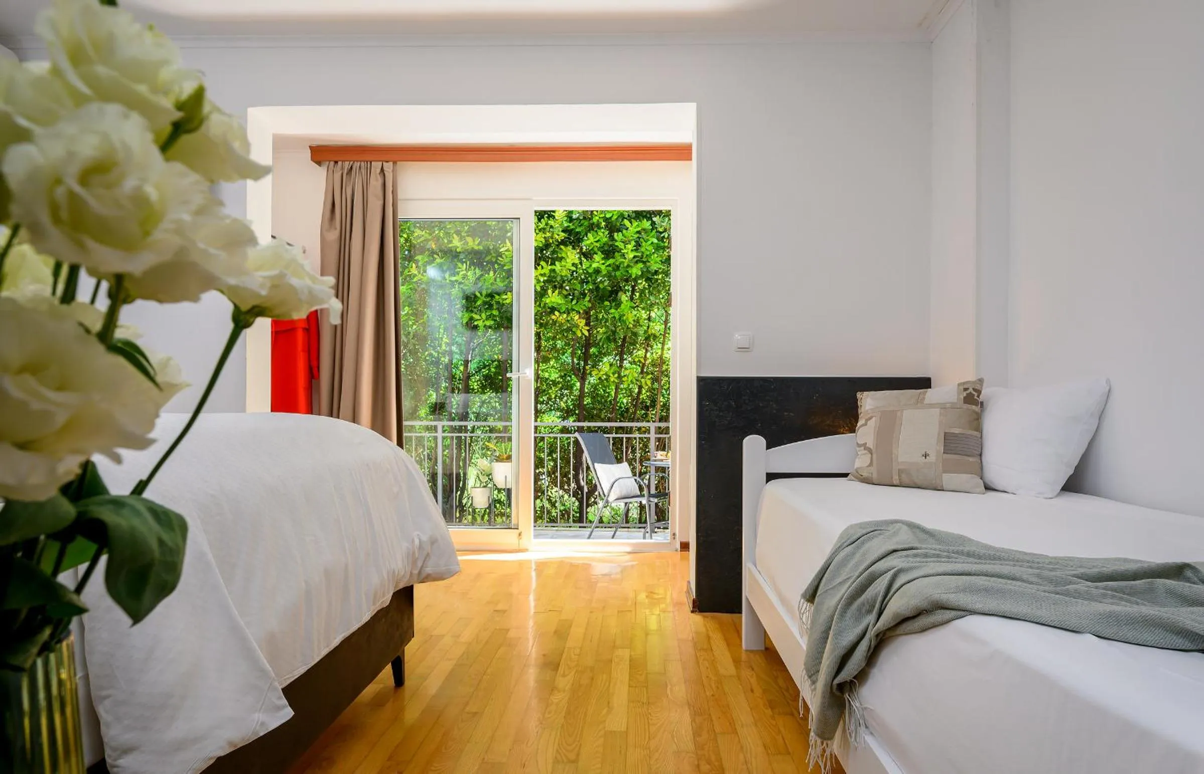 Bed in Yellow house with private parking