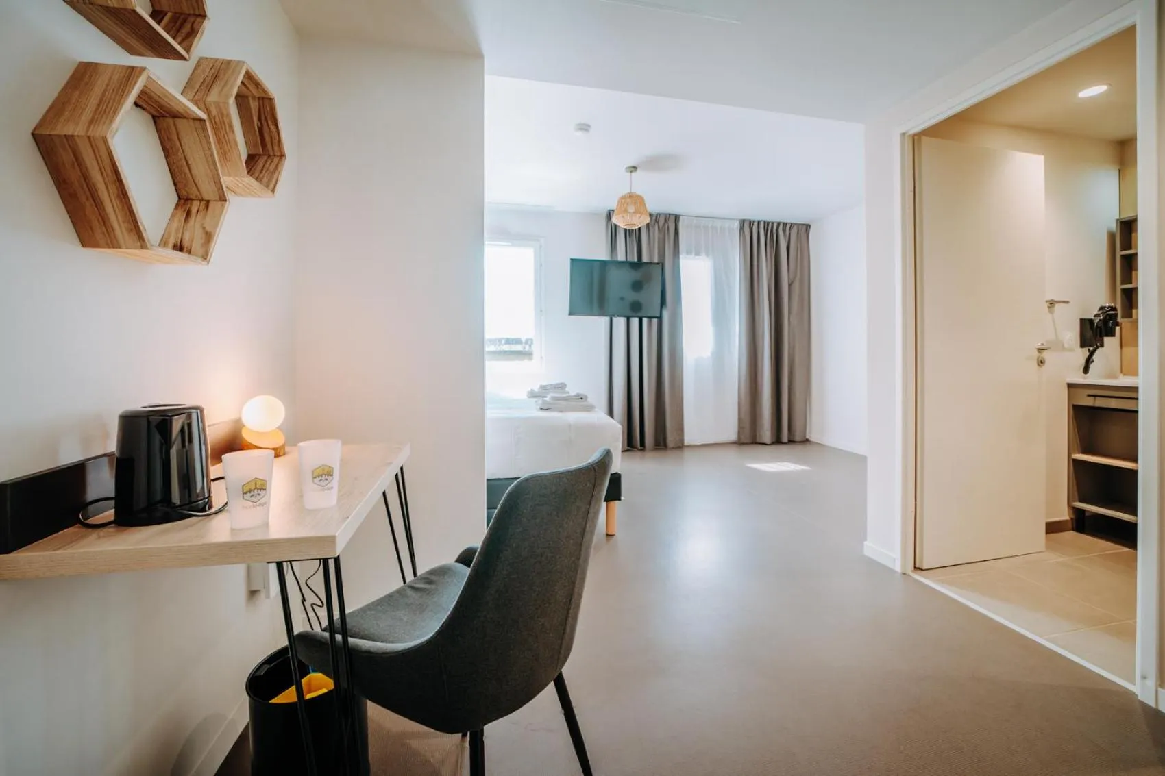 Seating area in Beelodge Hotel Blois Centre