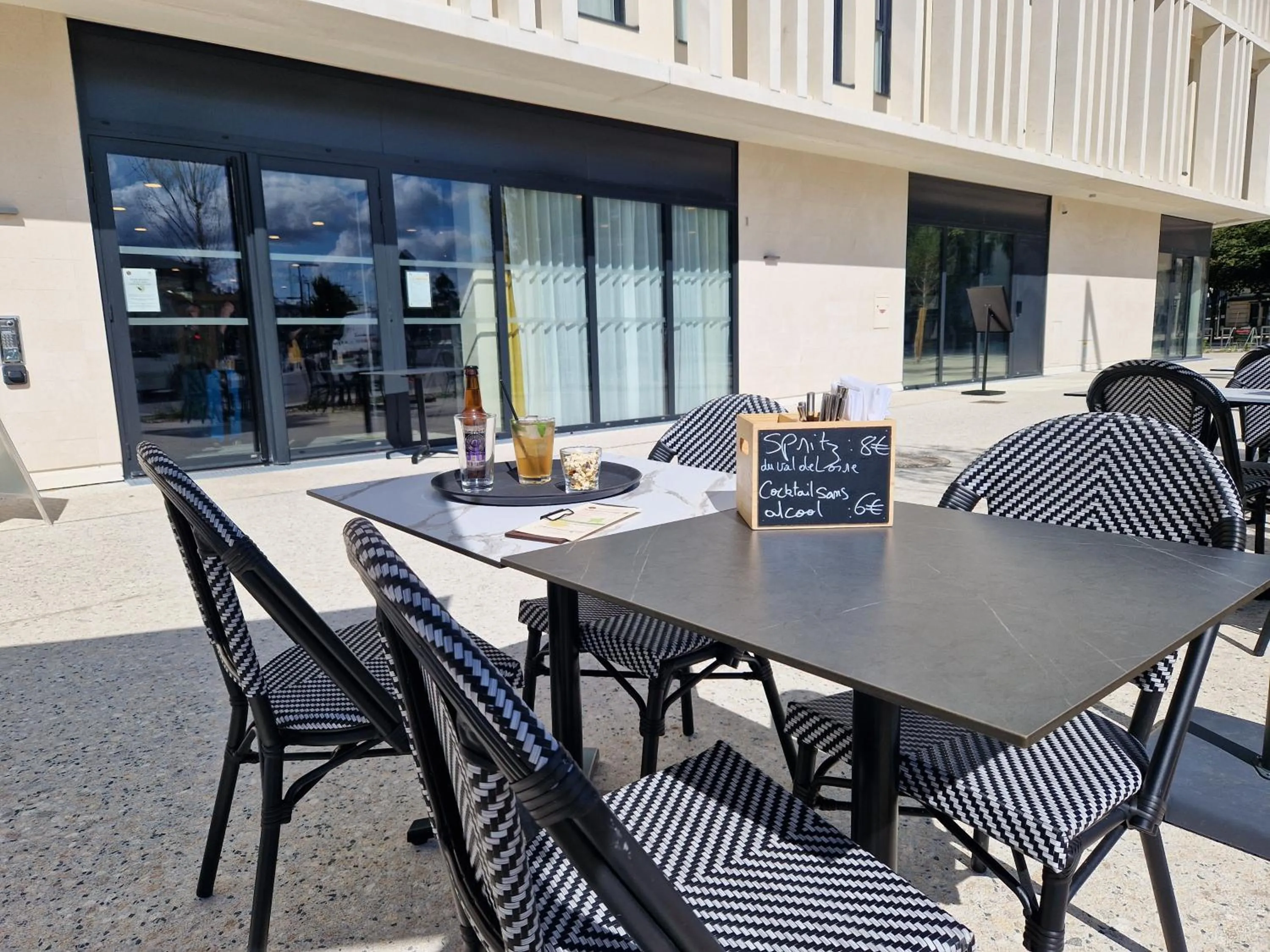Balcony/Terrace in Beelodge Hotel Blois Centre