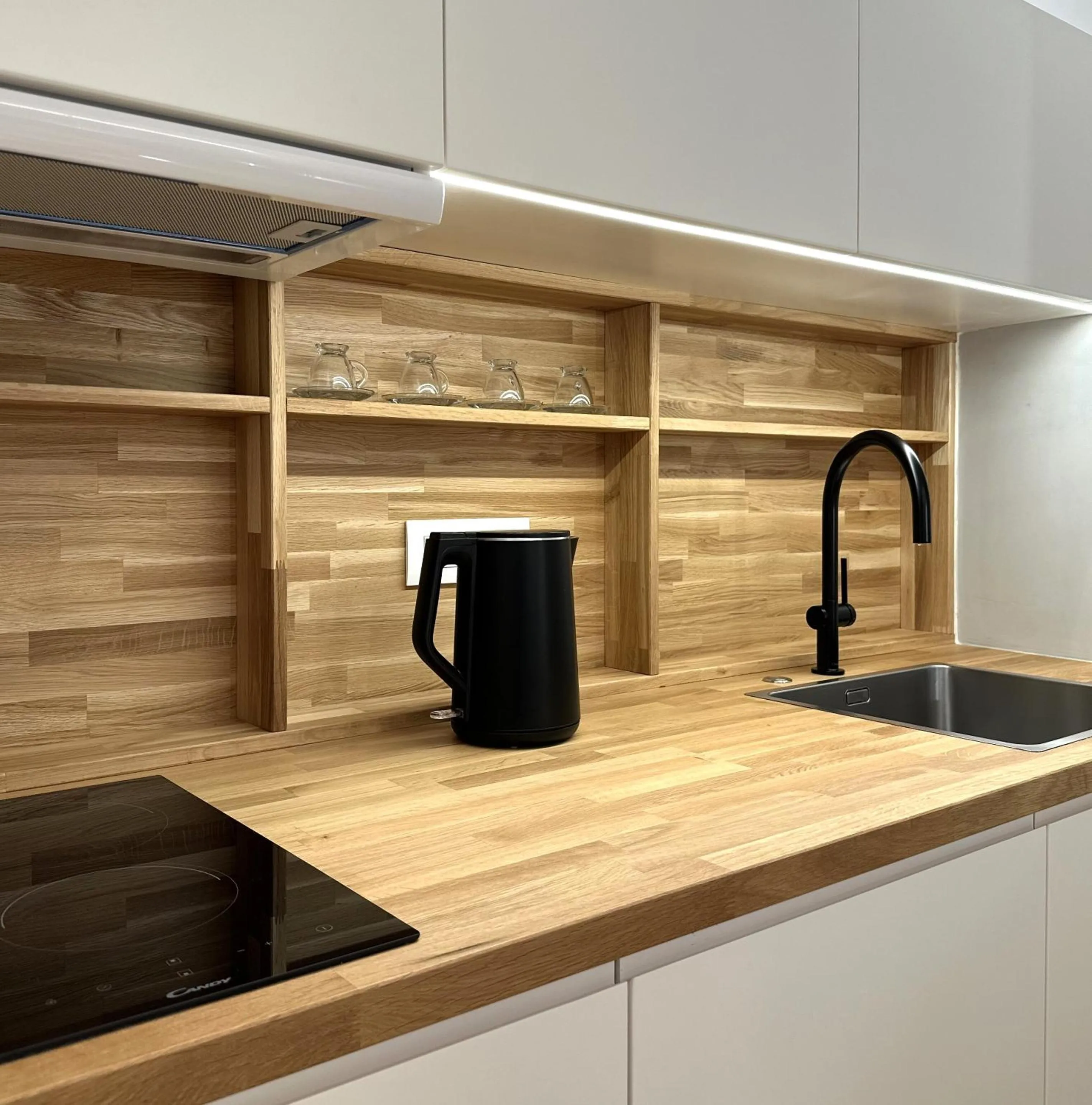 Coffee/tea facilities in AIONION RESIDENCES by K&K