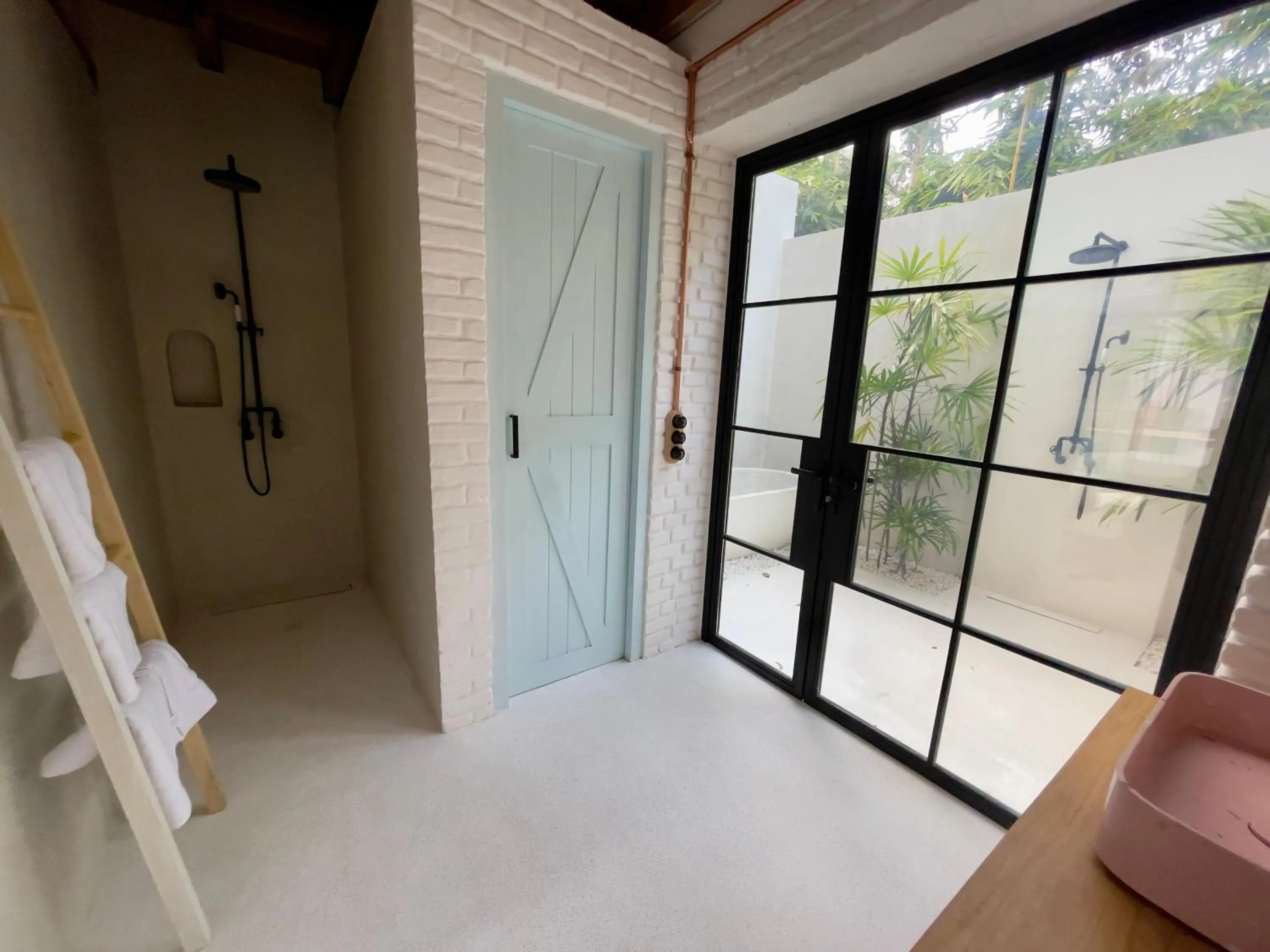 Bathroom in Miss Ceylon