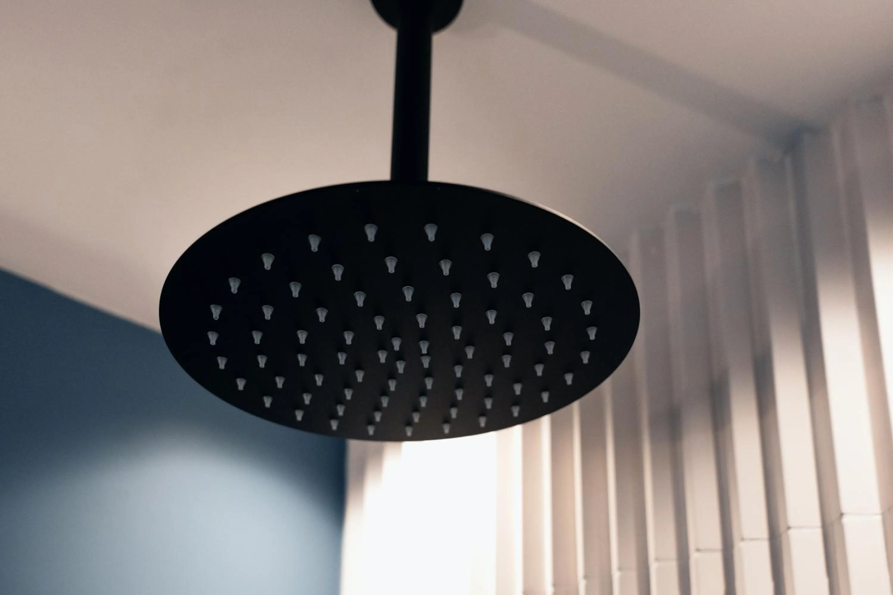 Shower in The Flow - Via Del Corso