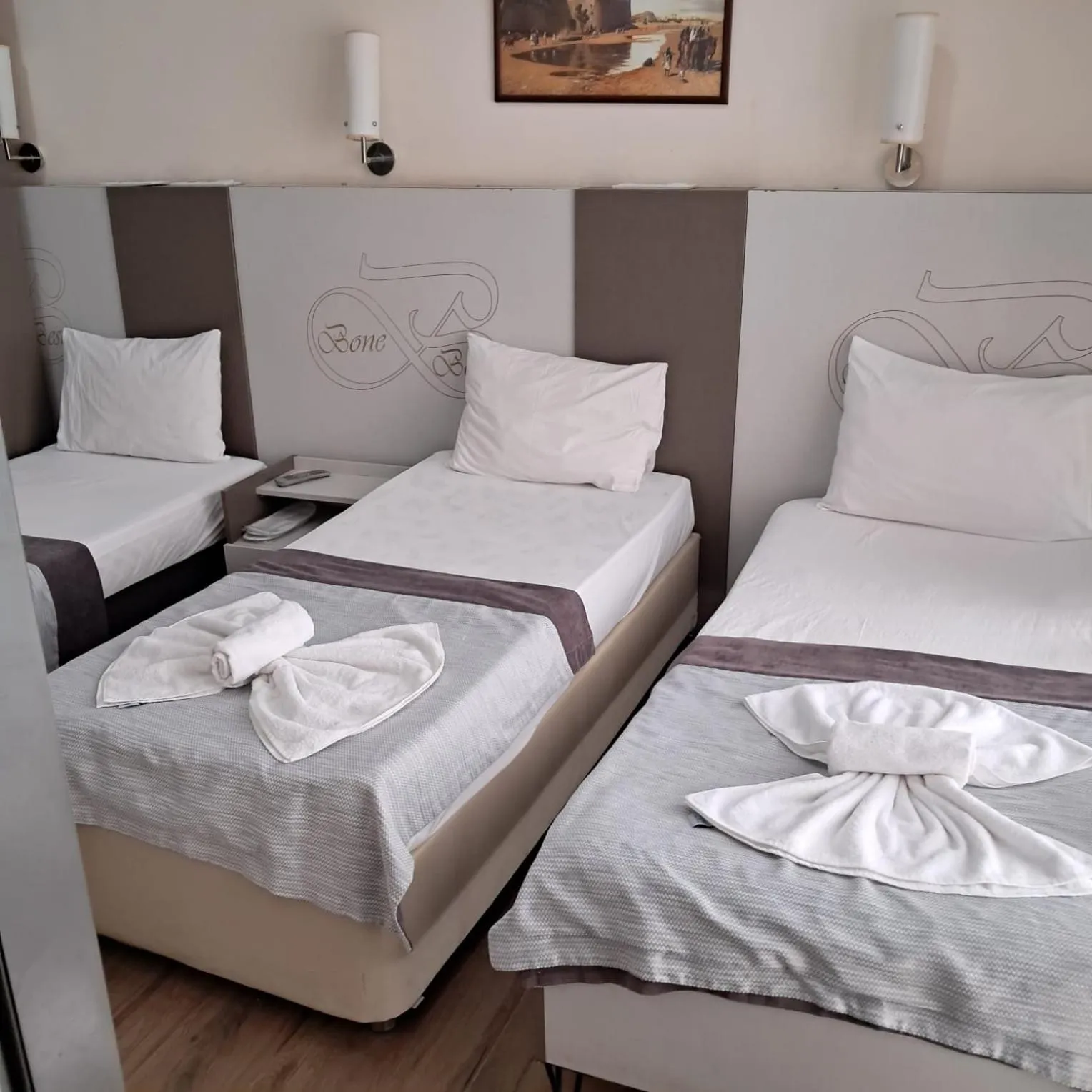 Bed in BONE BEST OTEL