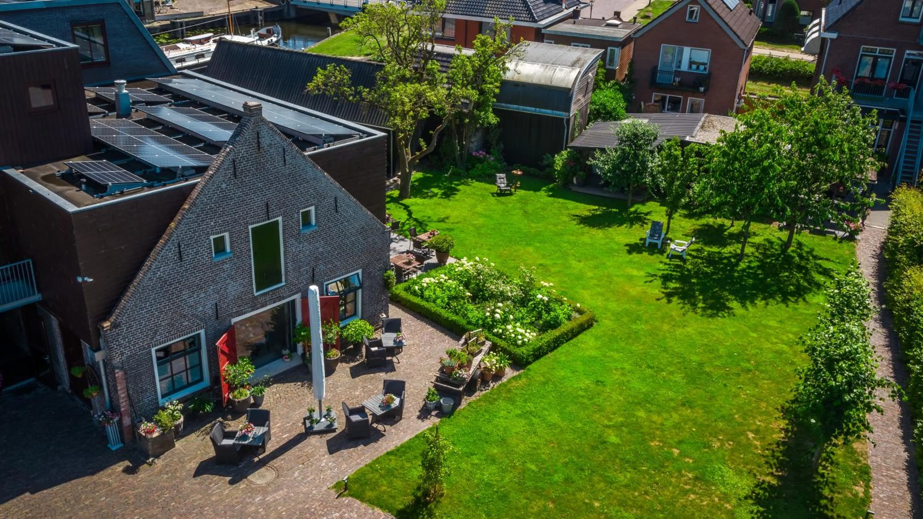 Property building in Hotel Lemmer