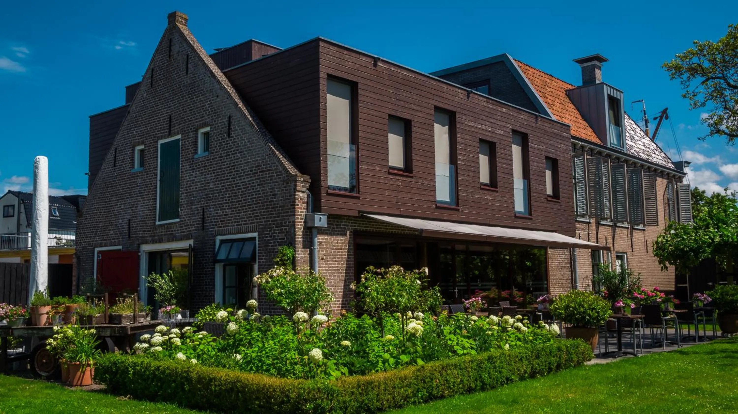 Property building in Hotel Lemmer