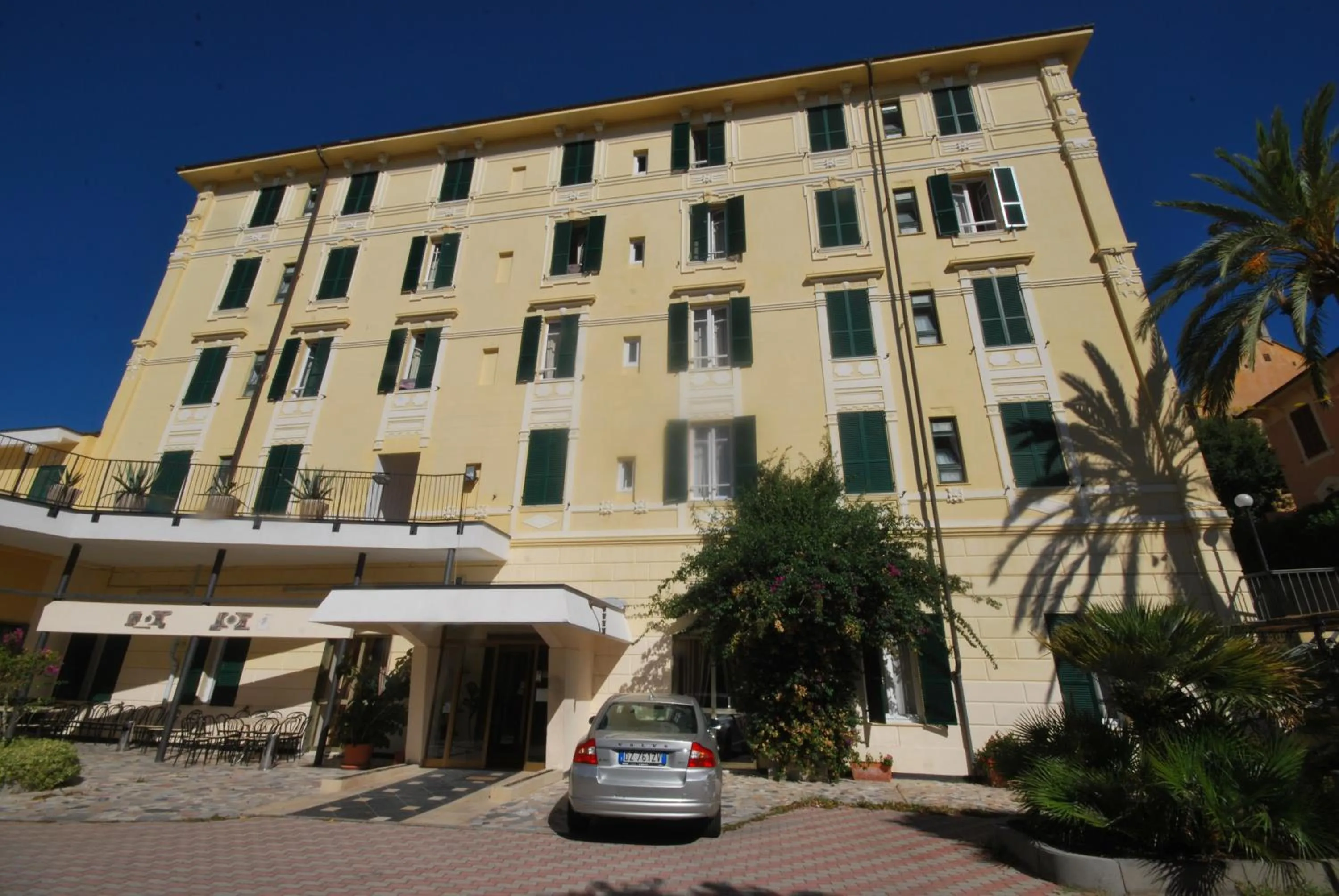 Facade/entrance in Hotel Esperia