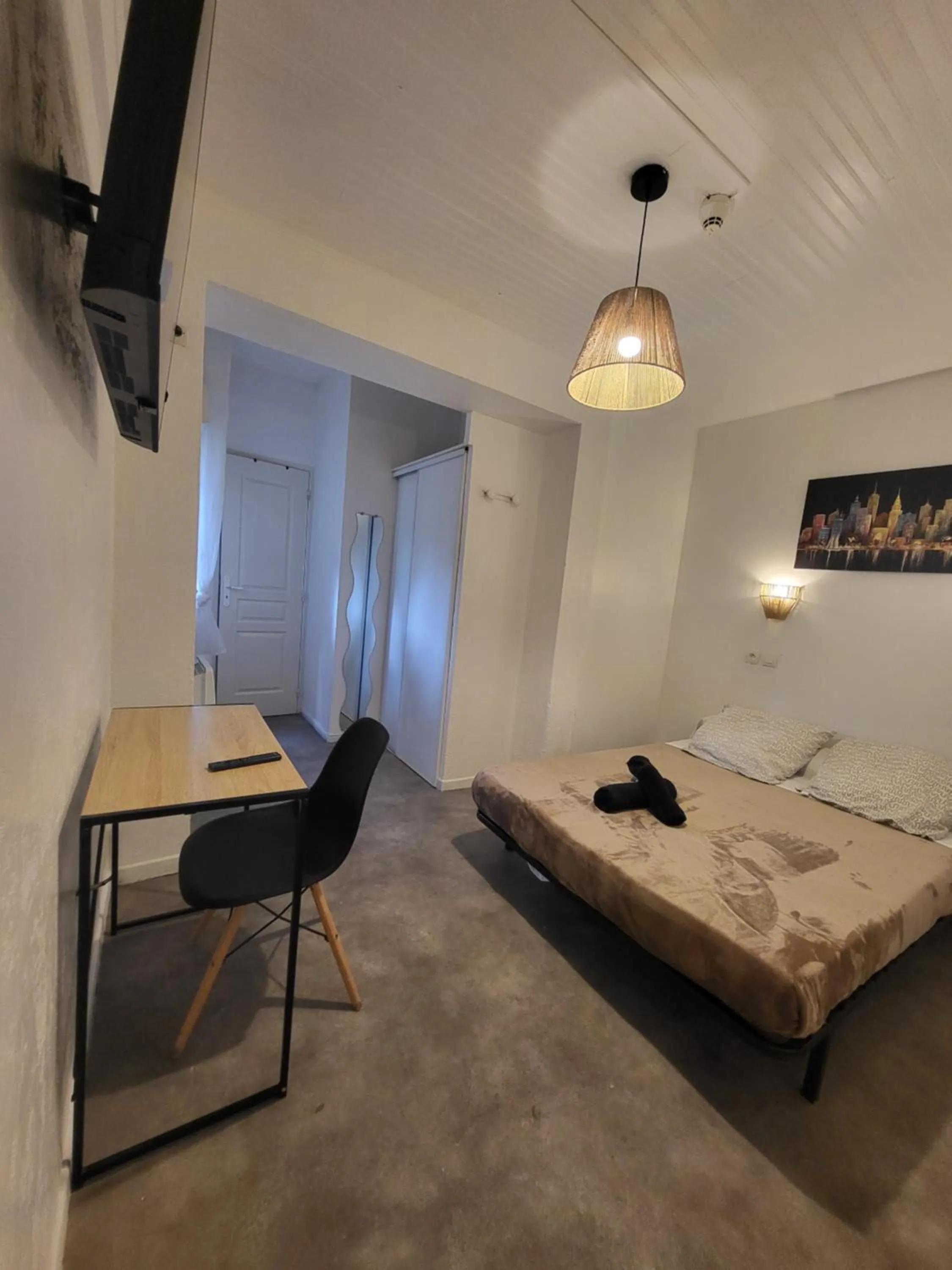 Bedroom, Bed in Hôtel Le Chalet