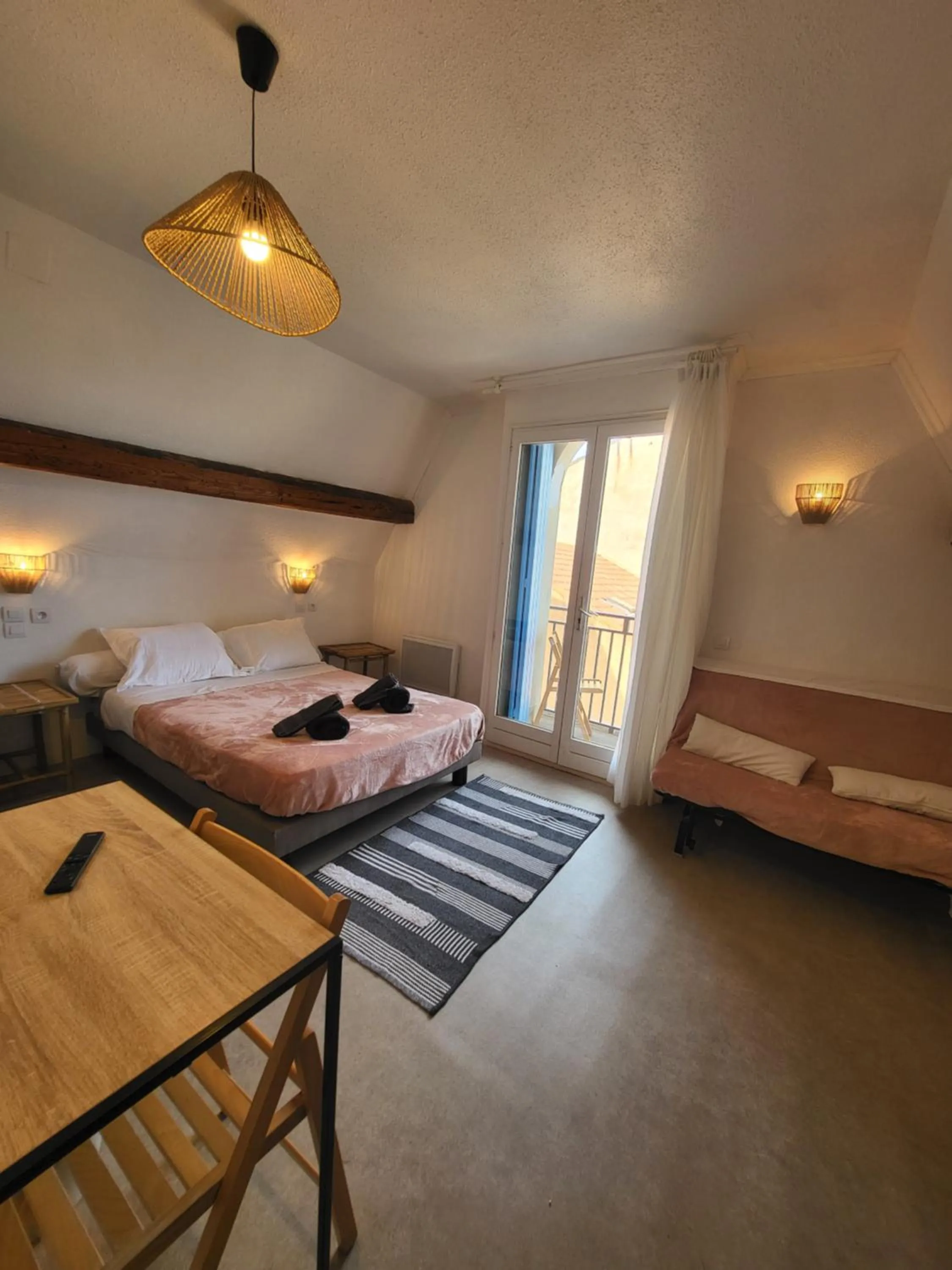 Bedroom, Bed in Hôtel Le Chalet