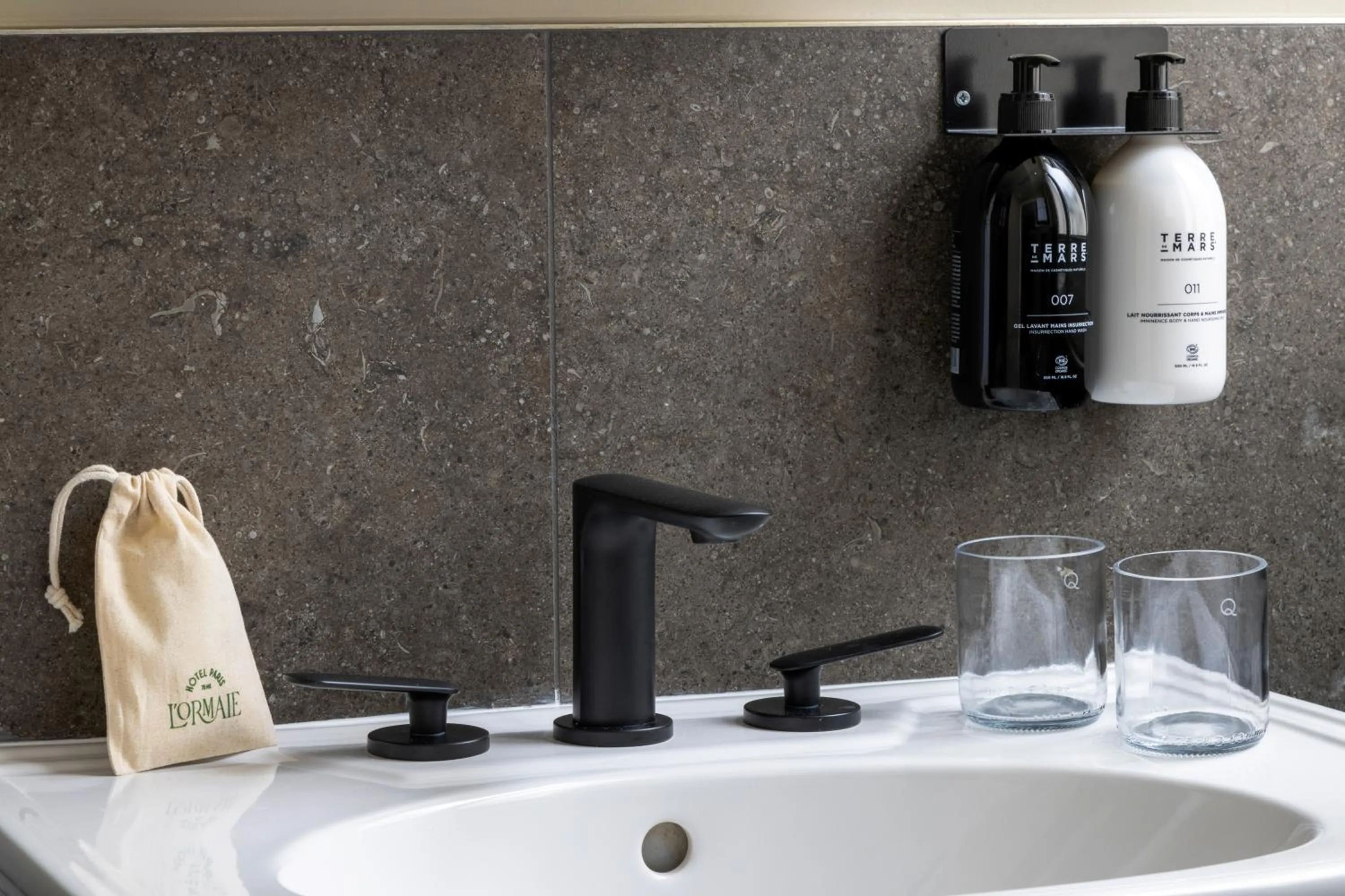 Bathroom in Hôtel L'Ormaie & Spa