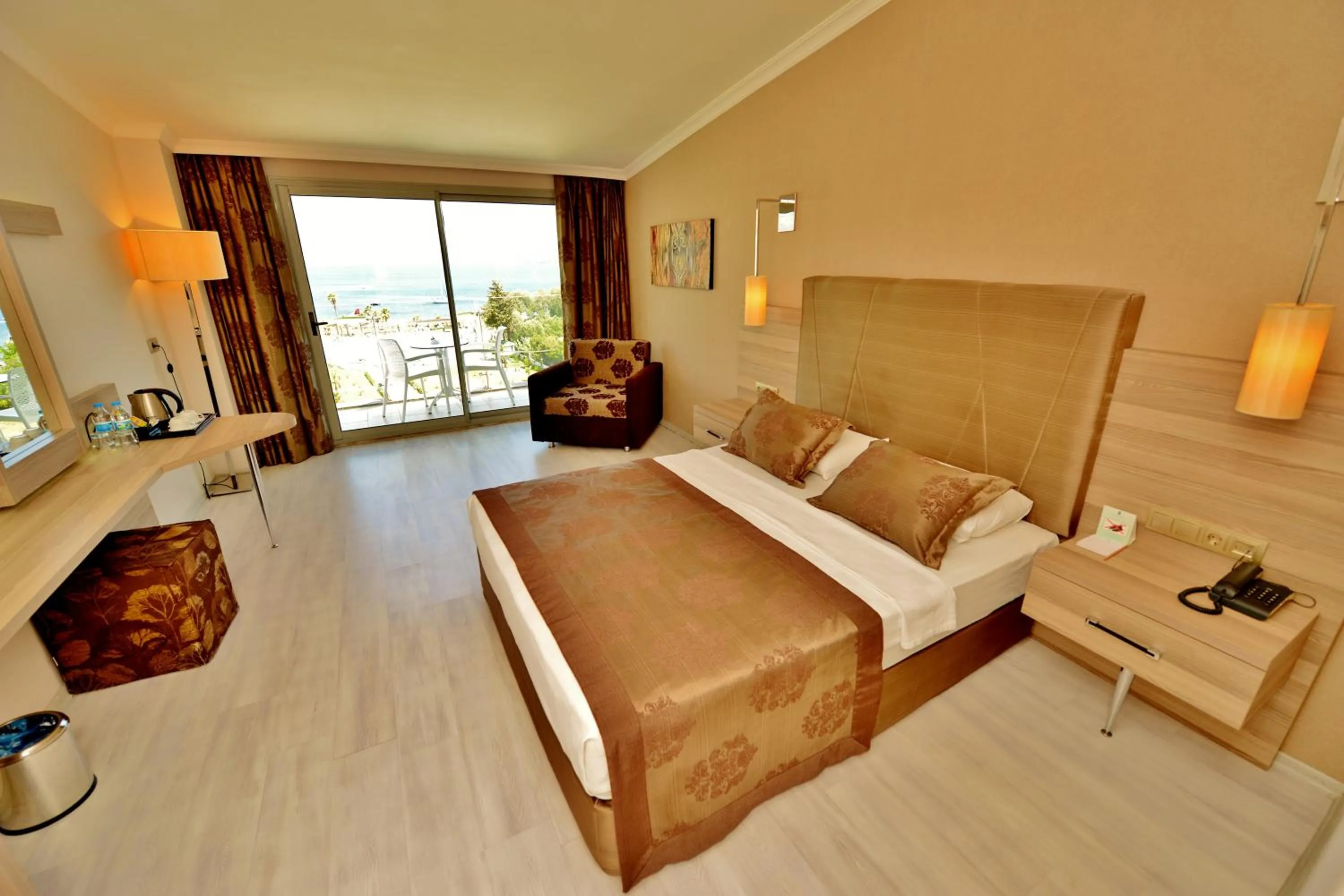 Bed in Green Nature Diamond